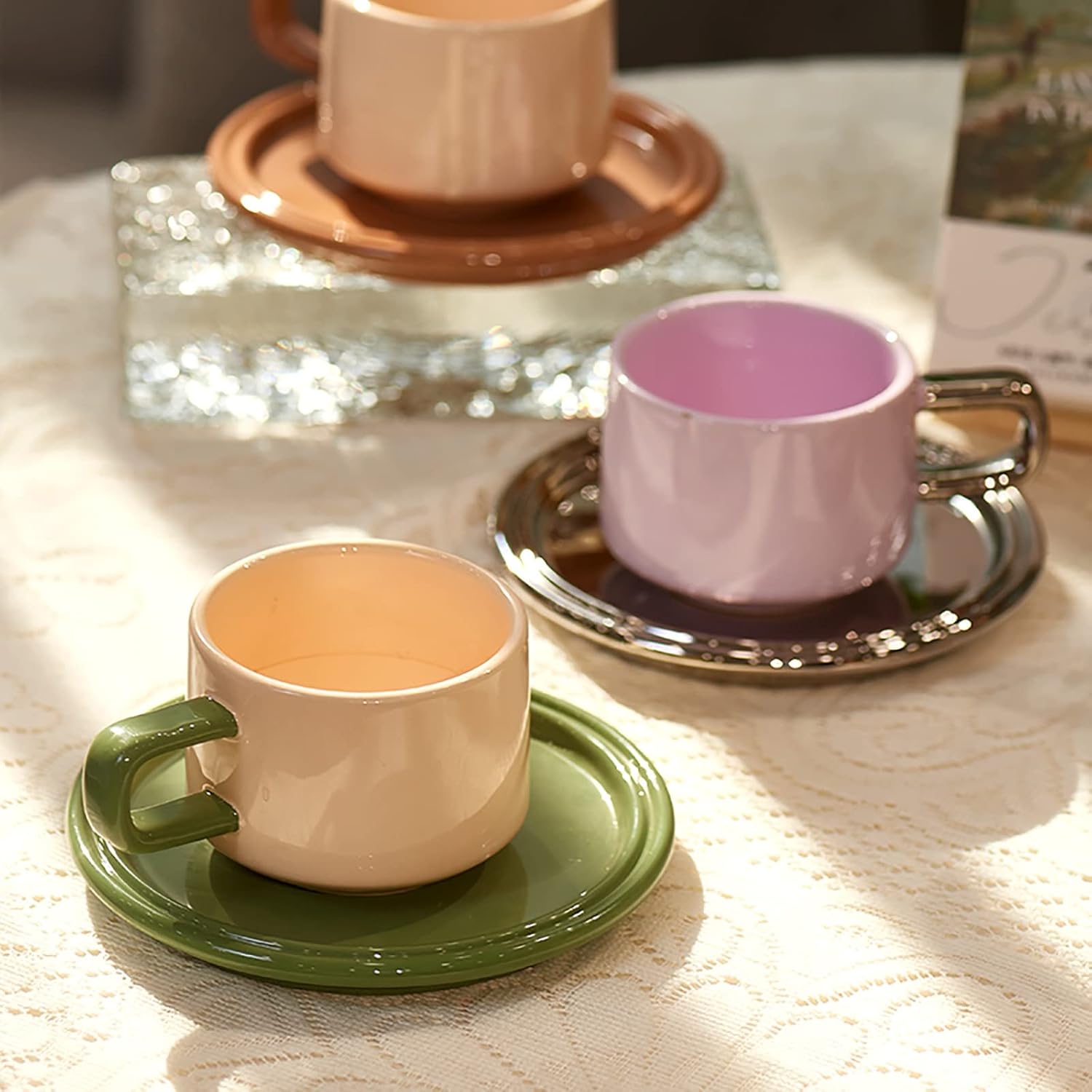 伊東陶山作 京薩摩 草花詰模様 紅茶器 カップ&ソーサー 二客　M522　DC1 伊東陶山作 京薩摩 草花詰模様 紅茶器 カップ&ソーサー 二客