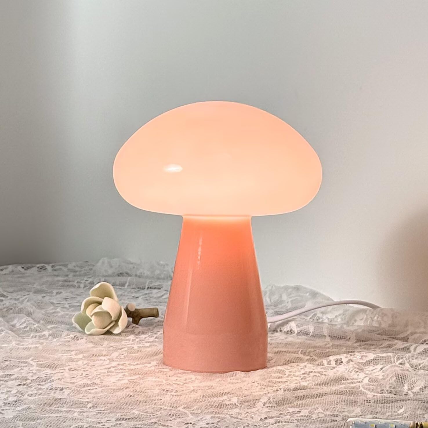 GUANSHAN Retro Glass Table Lamp Creative Cute Mushroom Bedroom Table Light Bedside Lamp Vintage Decorative Table Lighting Night Light for Living Room, Bedroom