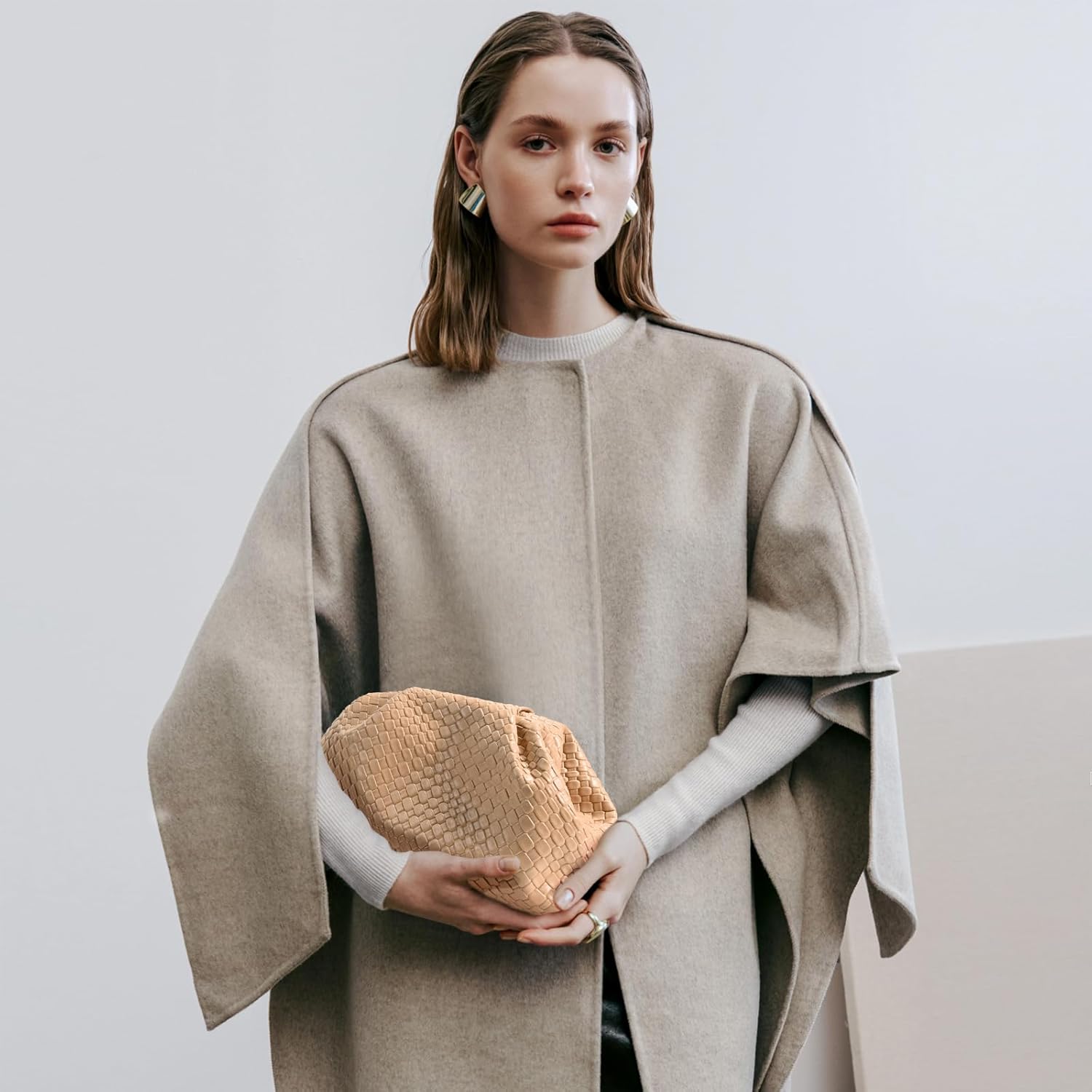 Oversized Dumpling Clutch, PU Leather Woven Handbag for Women, Magnetic Closure Evening Clutch Purse - Image 2