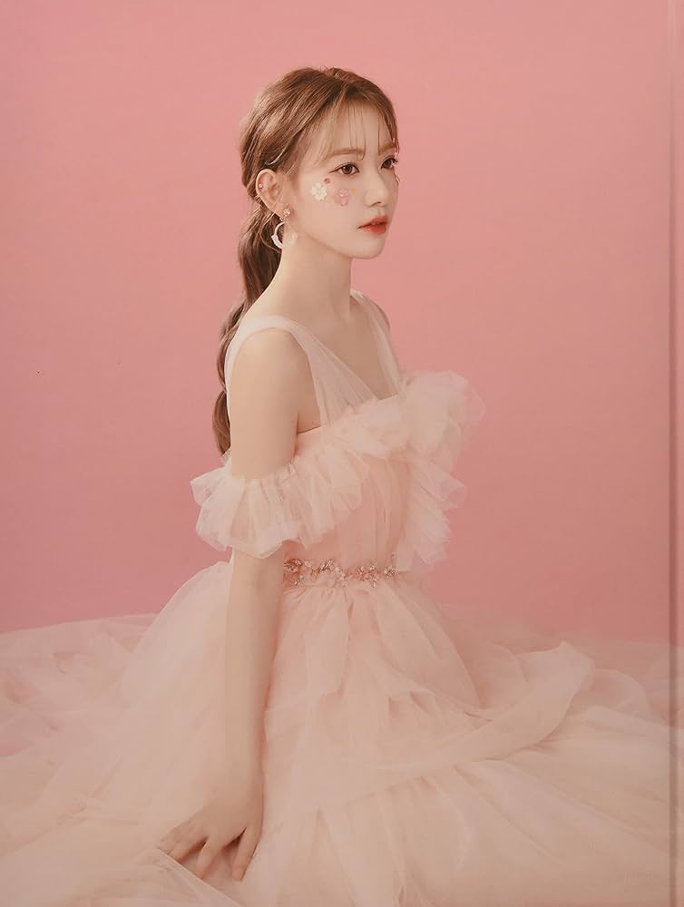 サクラ 卒業ビジュアルブックレットほか 宮脇咲良 卒業ビジュアルブックレット Sakura MIYAWAKI