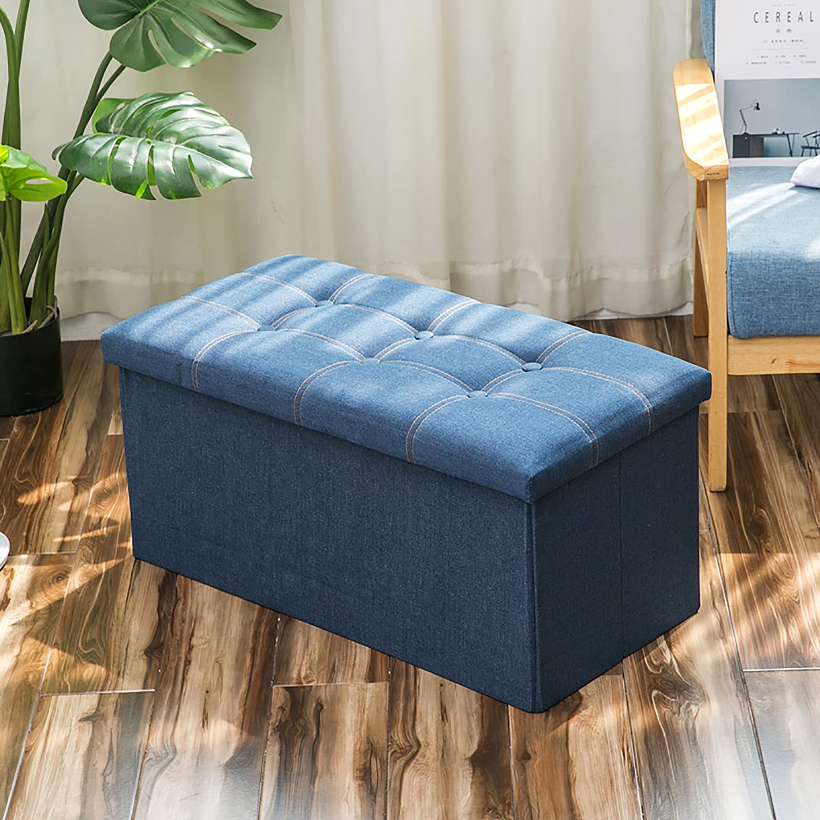 Ottoman moderne en denim pour organiser l'entrée et le couloir de maison