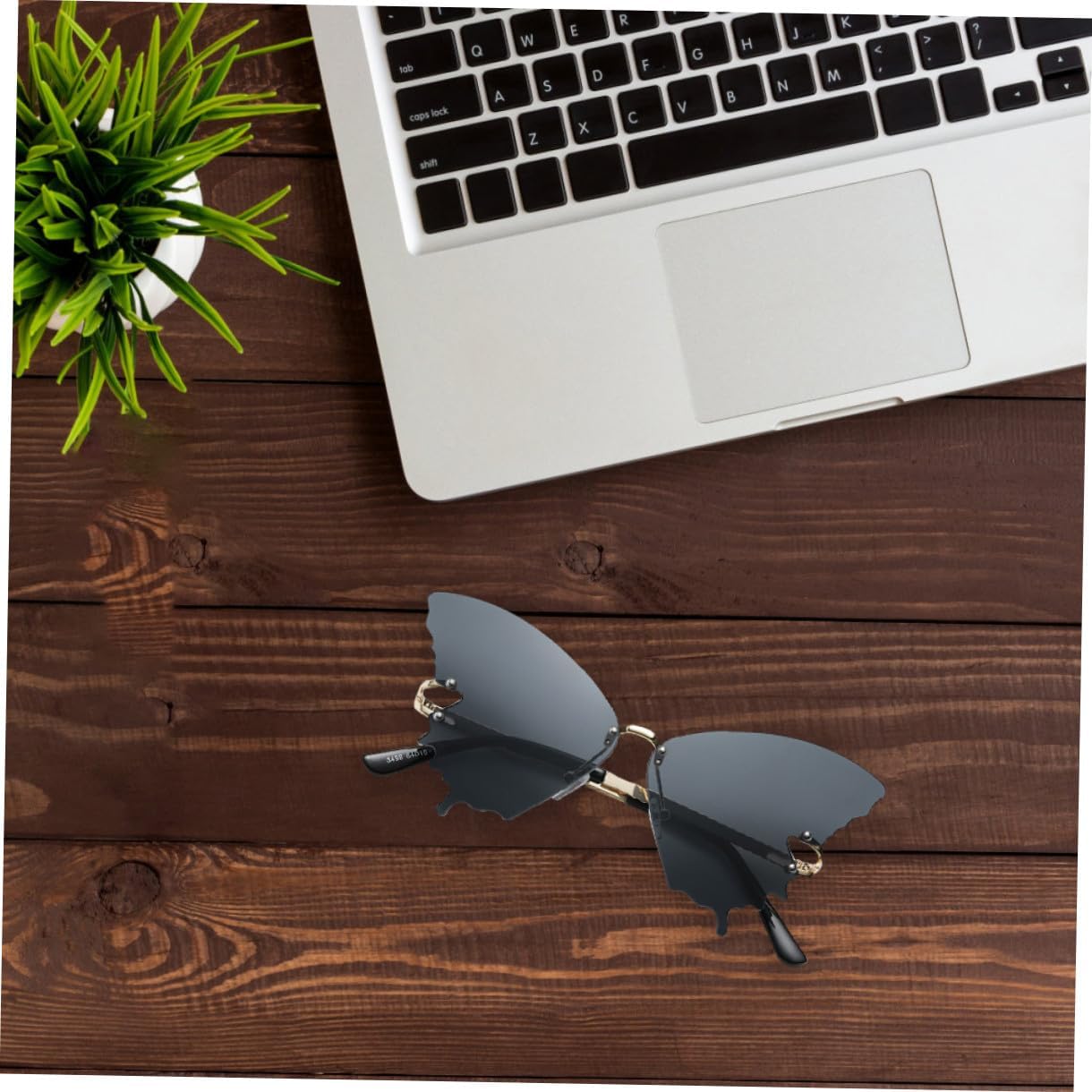 TEHAUX Butterfly Frame Sunglasses Women Classic Style Fashion Eyewear Metal Frame Gray Lens Chic Sunglasses for Beach Party and Travel