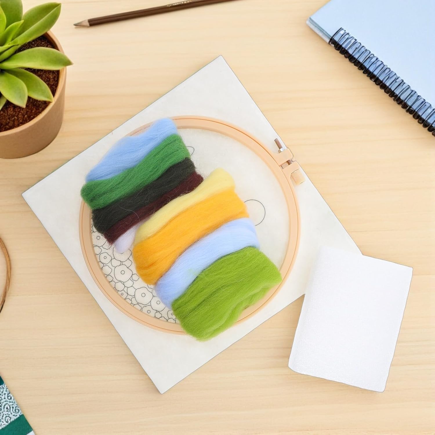 Cabilock Wool Needle Felting Kit for Beginners with 20cm Embroidery Hoop, Wool Roving and Needle Felting Supplies for DIY Crafting and Seasonal Home Decoration