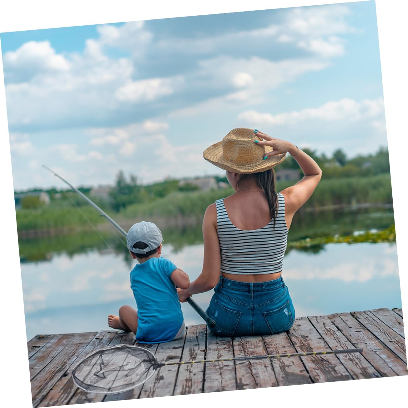 Balacoo Large Fish Net with Handle for Turtle Tanks and Swimming Pools Extendable Fishing Net for Easy Cleaning Ergonomic Grip and Safe Fish Catching