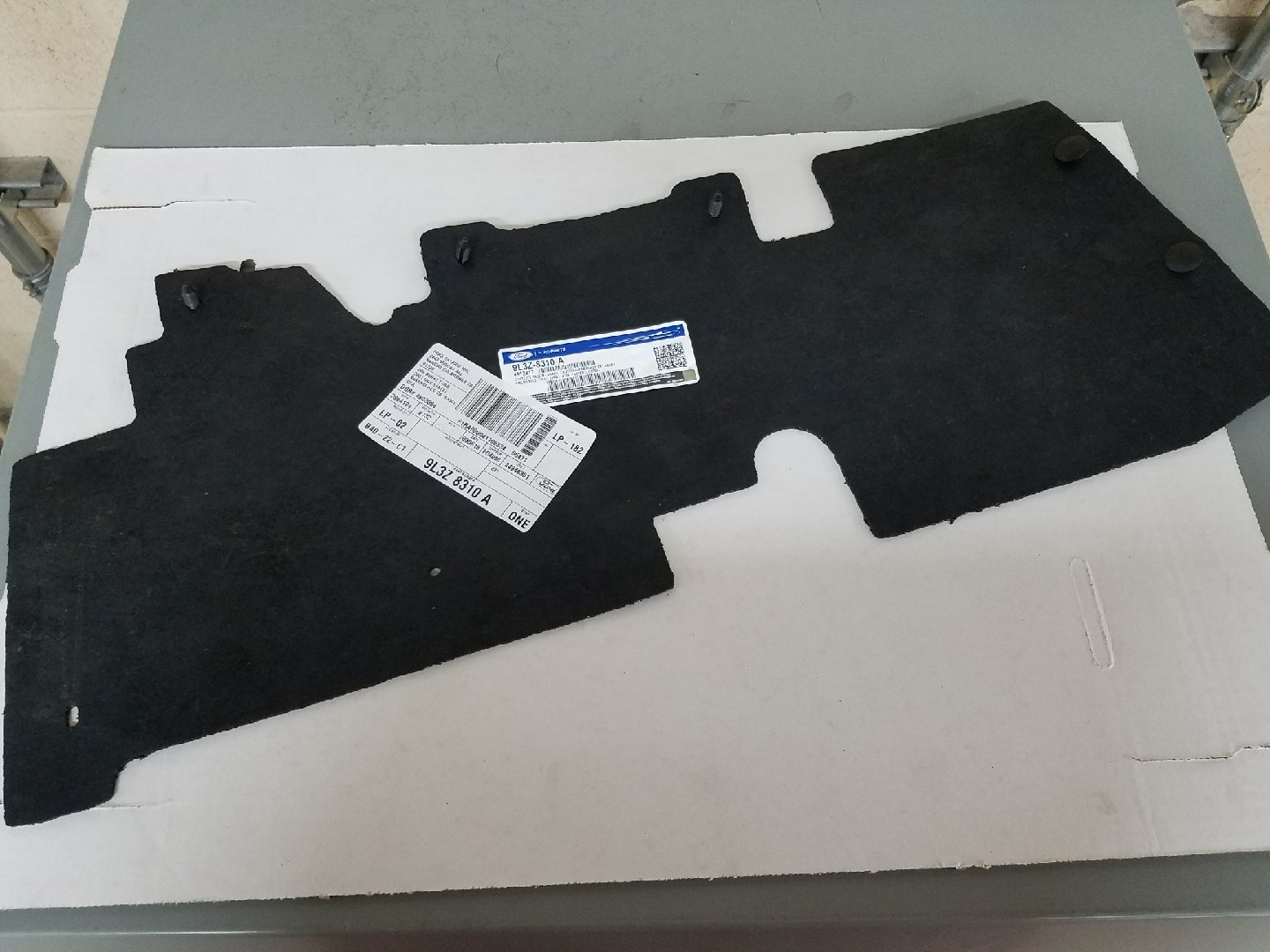 B寝台のプレート Amazon.com: Ford 9L3Z-8310-A Deflector - AIR : Automotive