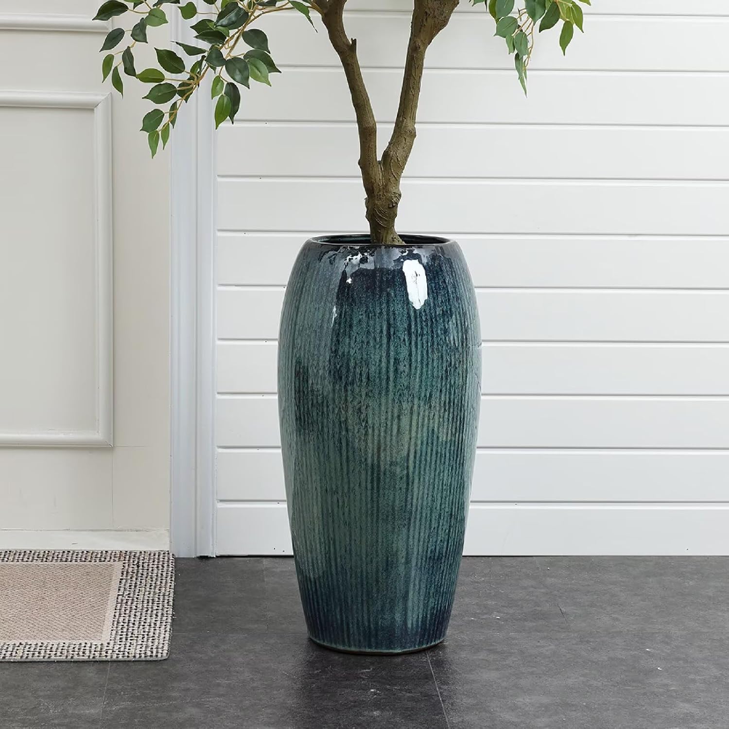 LuxenHome 23" Ceramic Tall Round Planter Pot, Large Gradient Blue Glazed Outdoor Plant Pot with Drainage Hole and Rubber Plug, Modern Decorative Indoor Flower Pots for Home Garden Patio