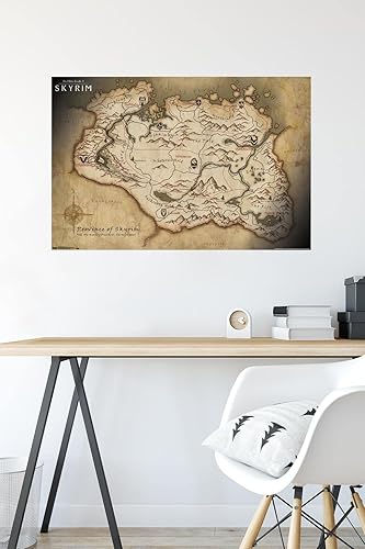Vista 43 de The Elder Scrolls V: Skyrim - Póster de pared de mapa, 34 pulgadas de largo x 22.4 pulgadas de ancho, versión enmarcada de madera de granero Versión