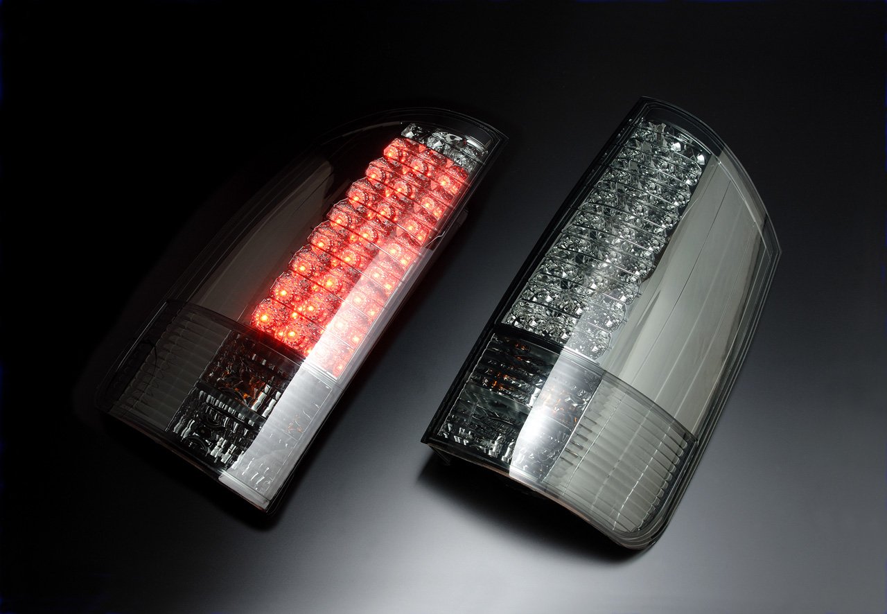 Amazon | クリアワールド(ClearWorld)LEDテールランプ【スモークレンズ