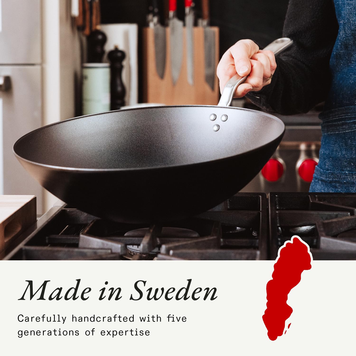 Made In Cookware | 33 cm gewürzter Wok aus Karbonstahl – (wie Gusseisen, aber besser) | Professionelles Kochgeschirr | hergestellt in Schweden | Induktionsgeeignet
