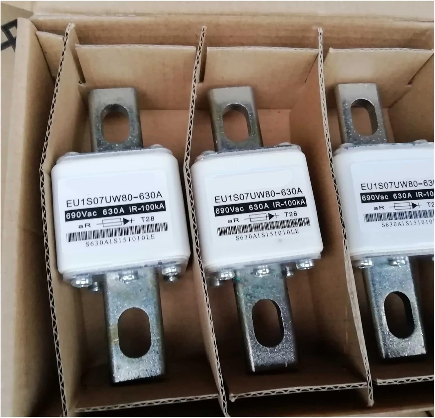 1pcs 690e 690Vac 630A high Voltage Fuse Electric