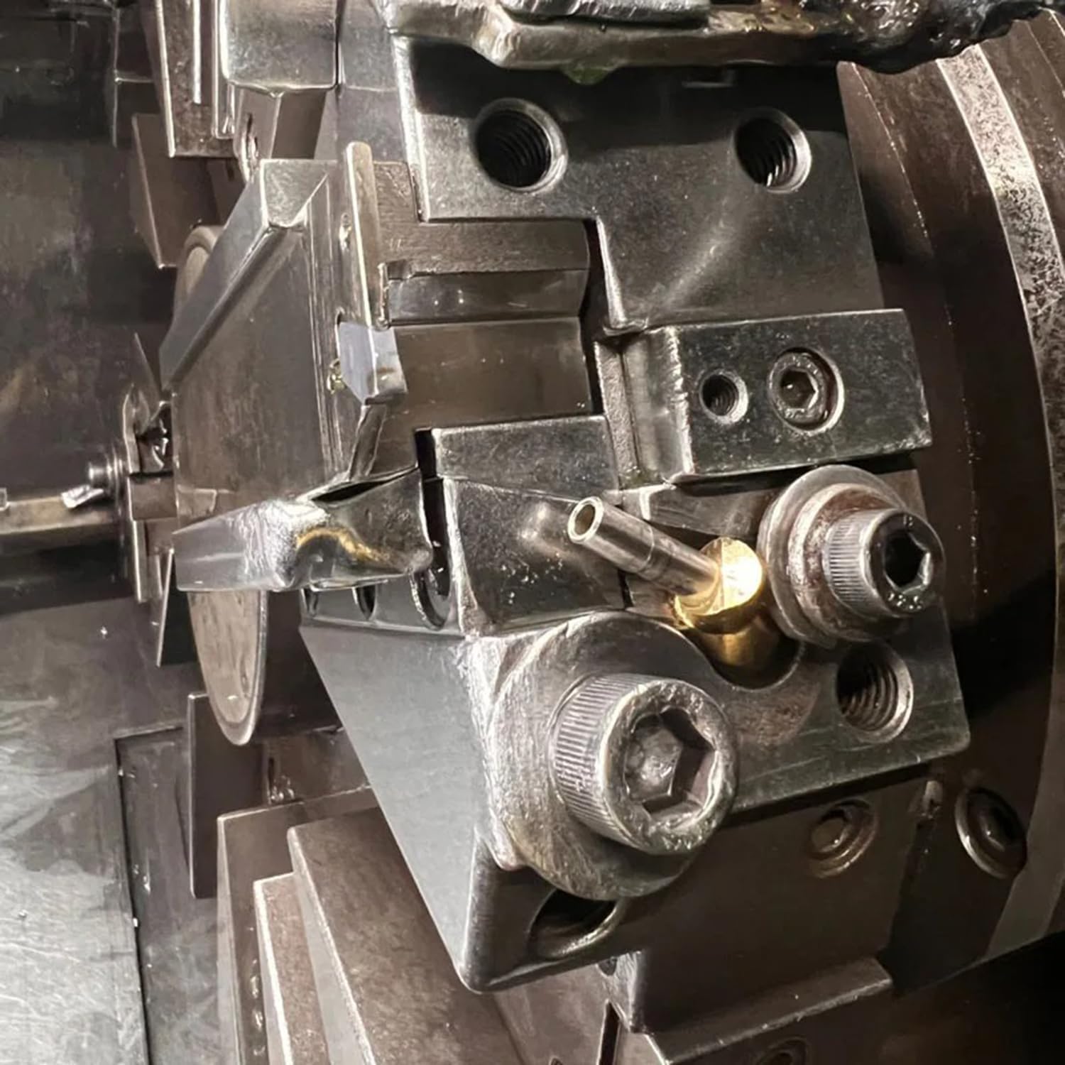 10PCS 14MM-M6 Brass Ball Coolant Nozzles Screw Lock for Cnc Lathes, High-Pressure Cutting Oil Cooling Nozzle Milling Machines, Machine Tools, Stone Bending Machines And Jewelry Carving