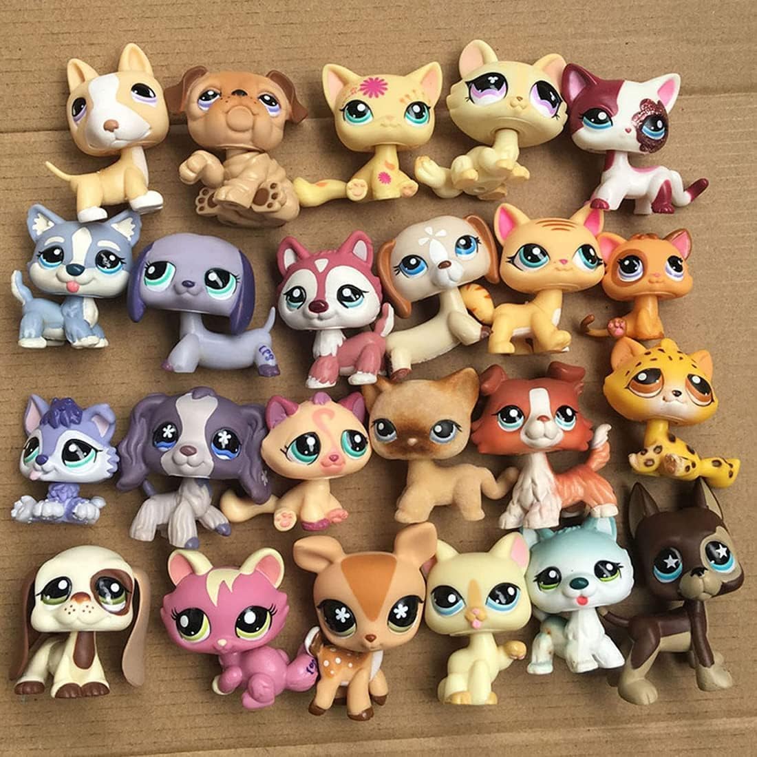 Mini Pets Random 3 Pieces Pets and 7 Accessories, Little Animal Toy Cute Collie Short Hair Cat Great Dane Cocker Spaniel Dog and More,Kids Girls Collectible Imagination Little Pet Toys