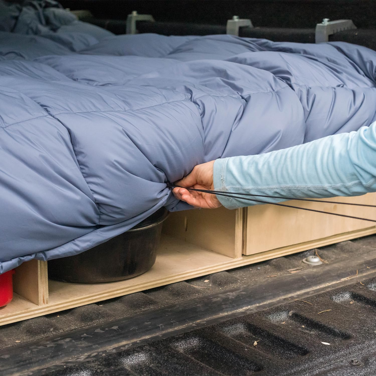 HEST Packable Down Comforter for Camping, Double Size - Warm Outdoor Puffy Blanket, Down Blanket with 50-L Tote, Hydrophobic Duck Down - Perfect for Hiking, Camping, Backpacking & Outdoor Adventures - Image 6