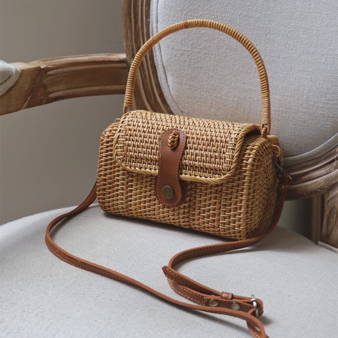 Paquete Nuevo Bolso Tejido De Mimbre Manual Bolso Tejido De Paja Bolso Pequeño Portátil De Un Solo Hombro Bolso De Playa，19x11x12cm