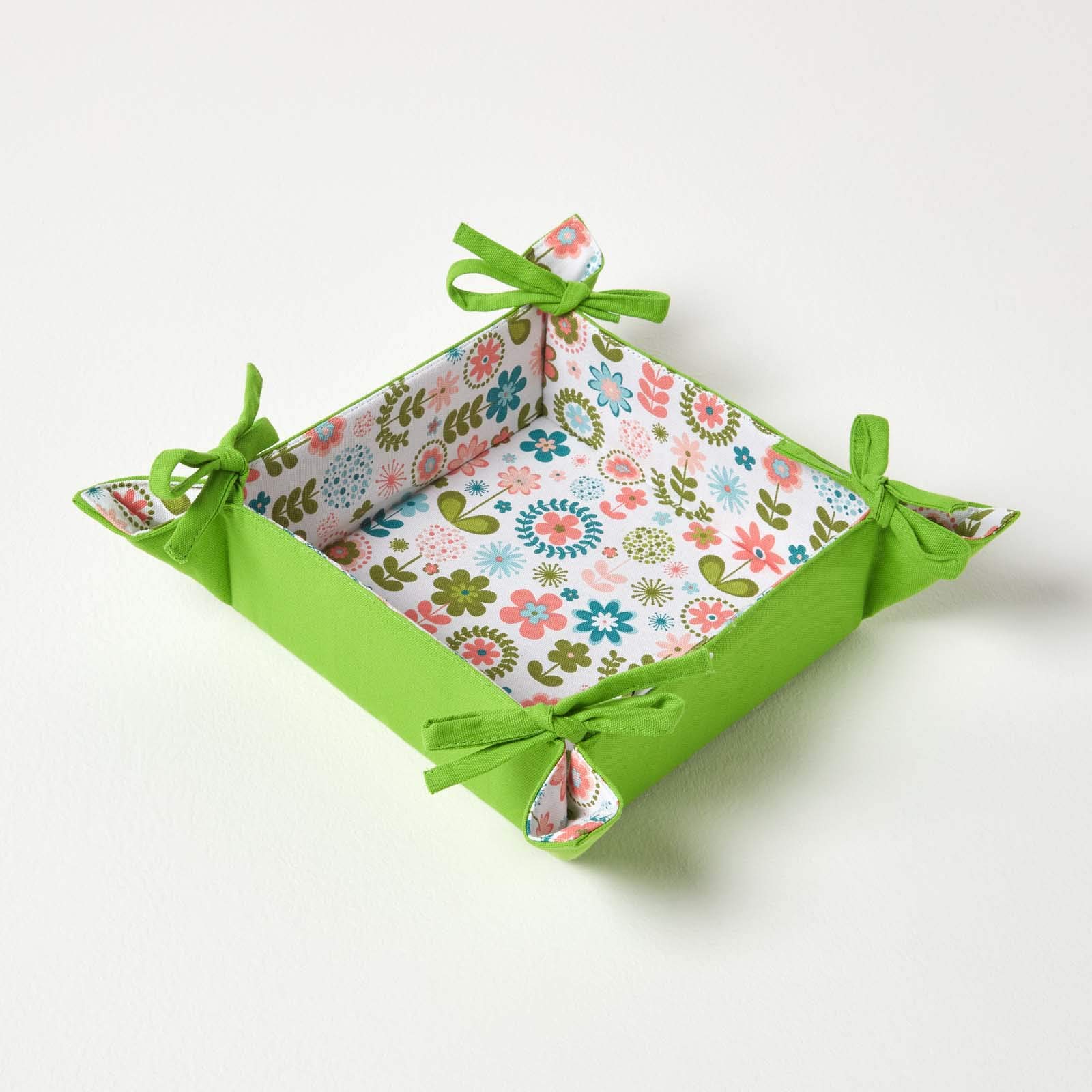 HOMESCAPES Reversible Bread Basket Double Design Fabric Retro Flower Foldable Basket for Buns Eggs Baked Goods 100% Cotton Cover