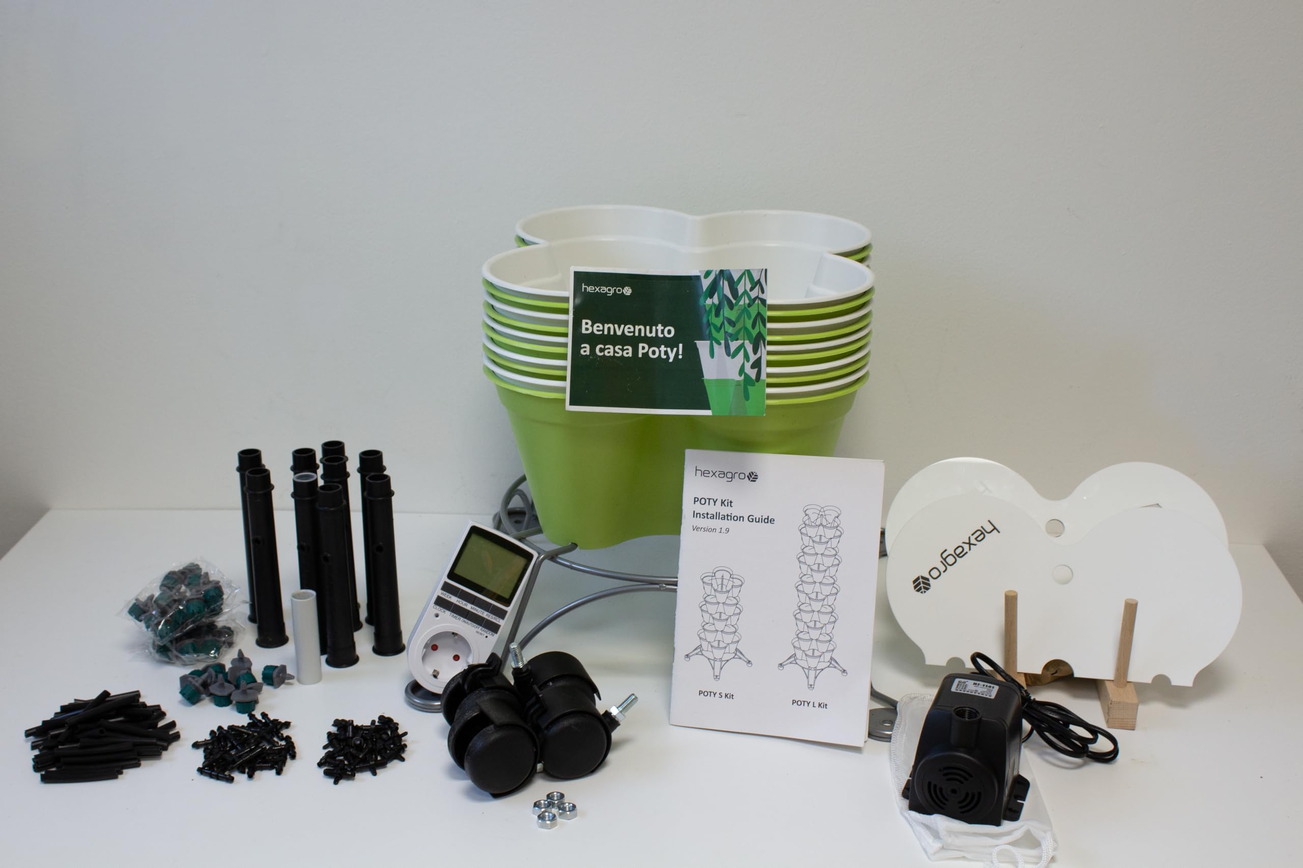 Kit de jardinería Hexagro Poty | Huerto vertical compacto y robusto para balcón o terraza | Sistema de riego inteligente y asistente de cultivo digital | Kit de jardinería completo
