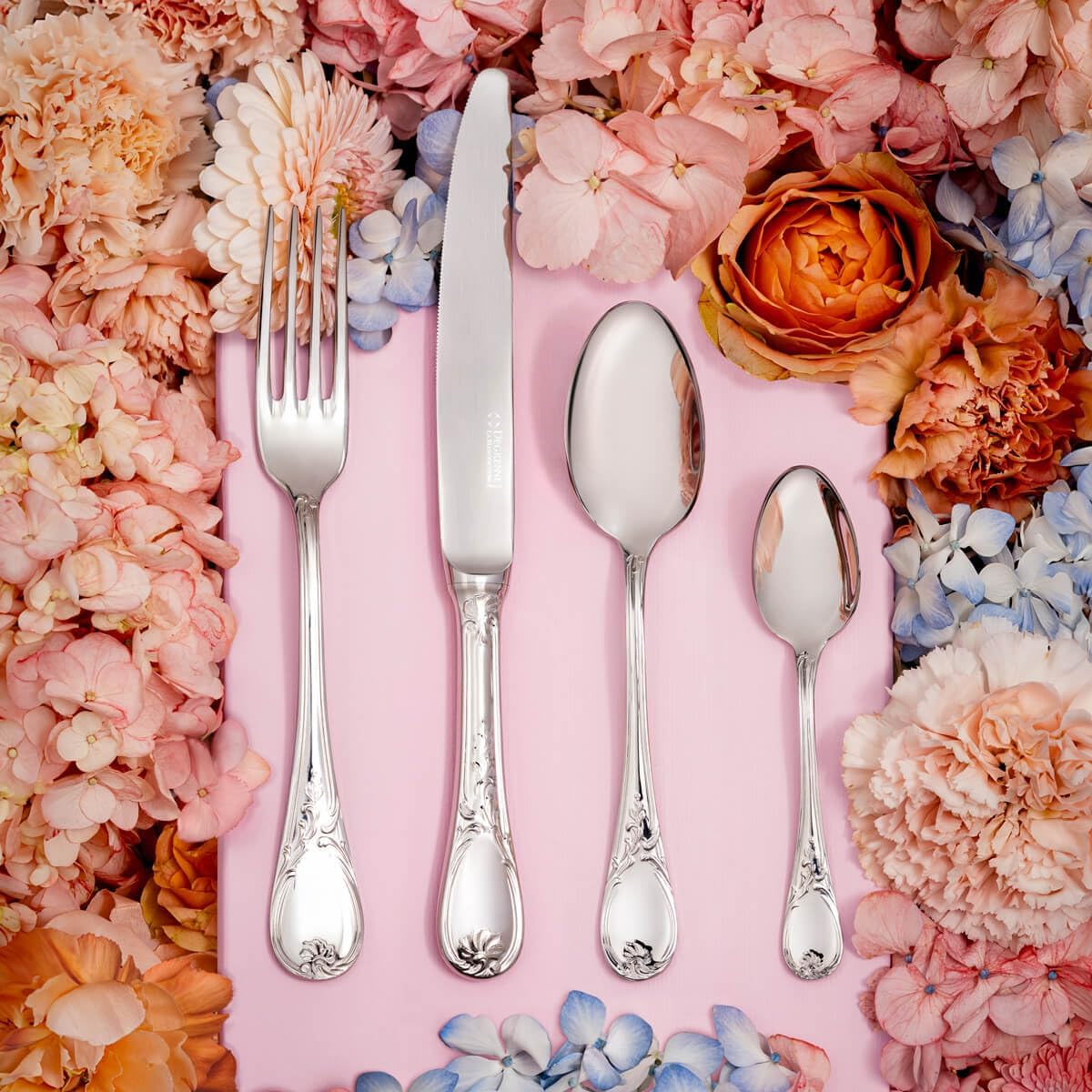 DEGRENNE Marquise Dinner Knife - Stainless Steel Steak Knife, Sharp Serrated Blade, Baroque Silverware, Dishwasher Safe, Artisan Flatware, Made in France - 9.69”