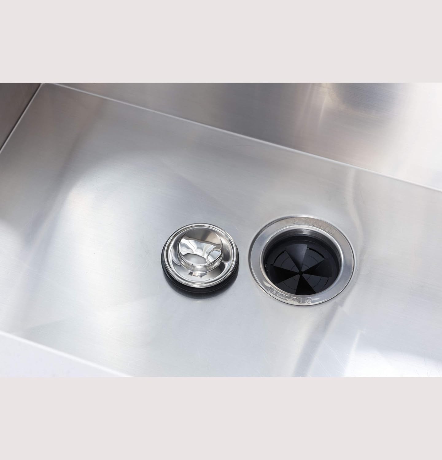 GE Continuous Feed Deluxe Garbage Disposal, 1/2 Horsepower & 2,600+ RPM, Good for Grinding: Beans, Potato Peels, & Cooked Meat, Easy Install Kit & Power Cord Included, Best for Frequent Cooking, Green - - 