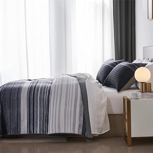 Miniatura 4 de KAKIJUMN Juego de ropa de cama tamaño matrimonialqueen, juego de edredón de 2 piezas suave y ligero con 1 funda de almohada (gris, Queen)