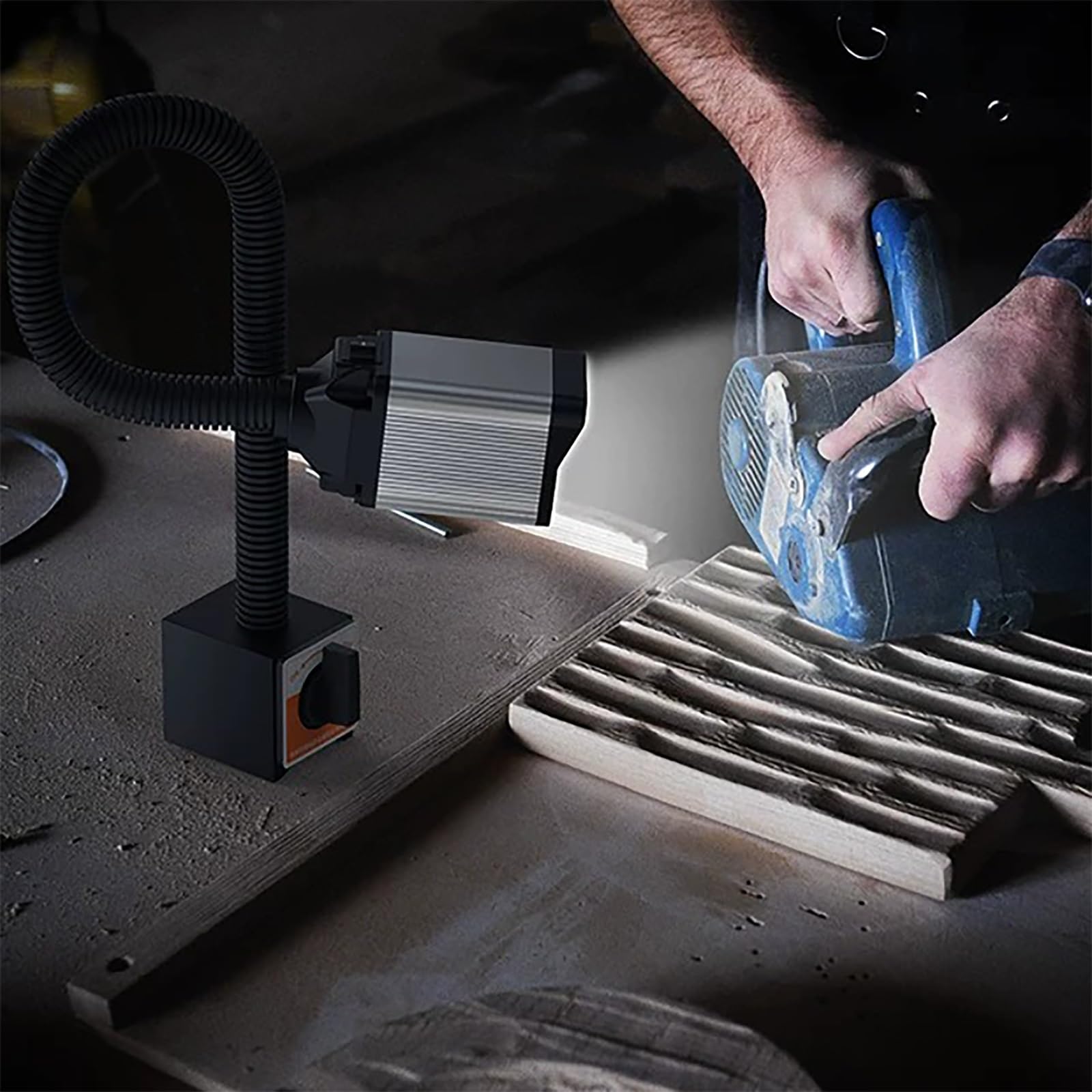 Lampada da Lavoro Magnetica, Lampada Industriale Flessibile a Collo D'oca da 24 V, Base Magnetica con Interruttore, Tubo Flessibile Orientabile a 360°(8W)