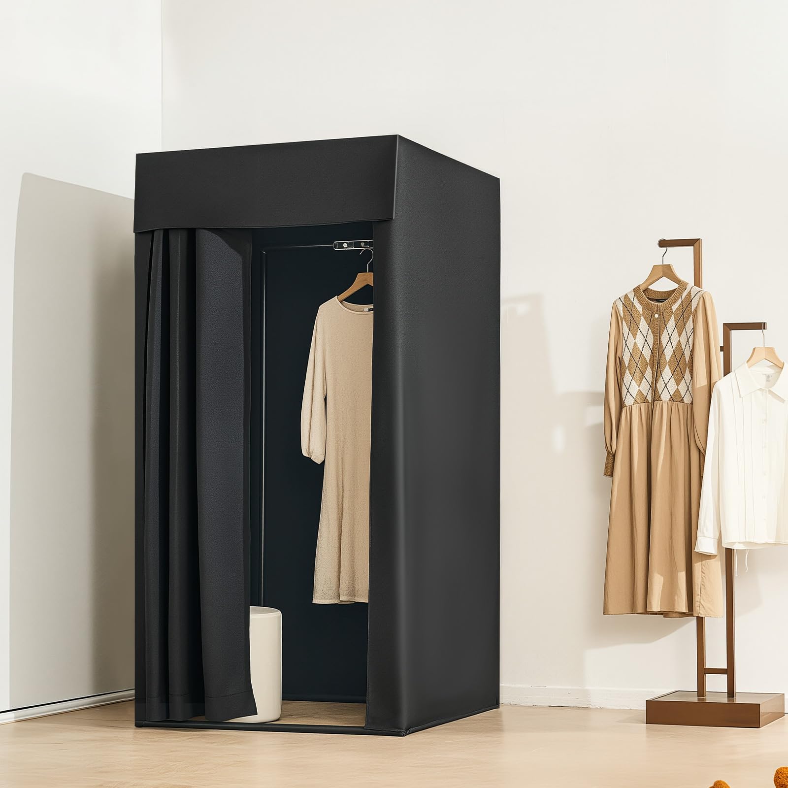 VEVOR Camerino di Prova 99 x 99 x 198 cm Spogliatoio Portatile Mobile con Tende Spesse in Poliestere, Tenda Ombreggiante e Gancio, per Boutique, Centri Commerciali e Attività all'Aperto, Nero