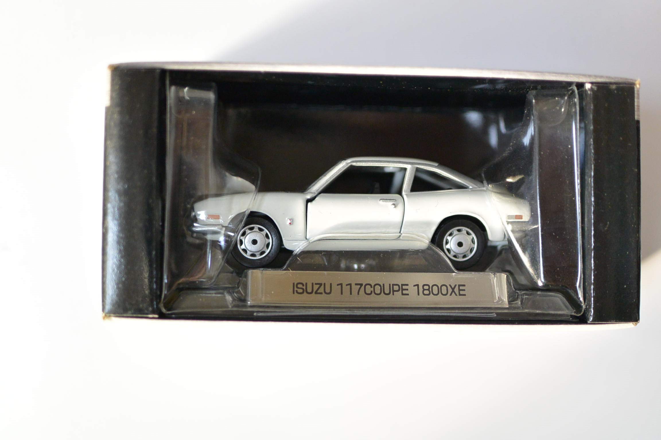 Amazon | トミカリミテッド 0014 ISUZU117COUPE 1800XE | ミニカー