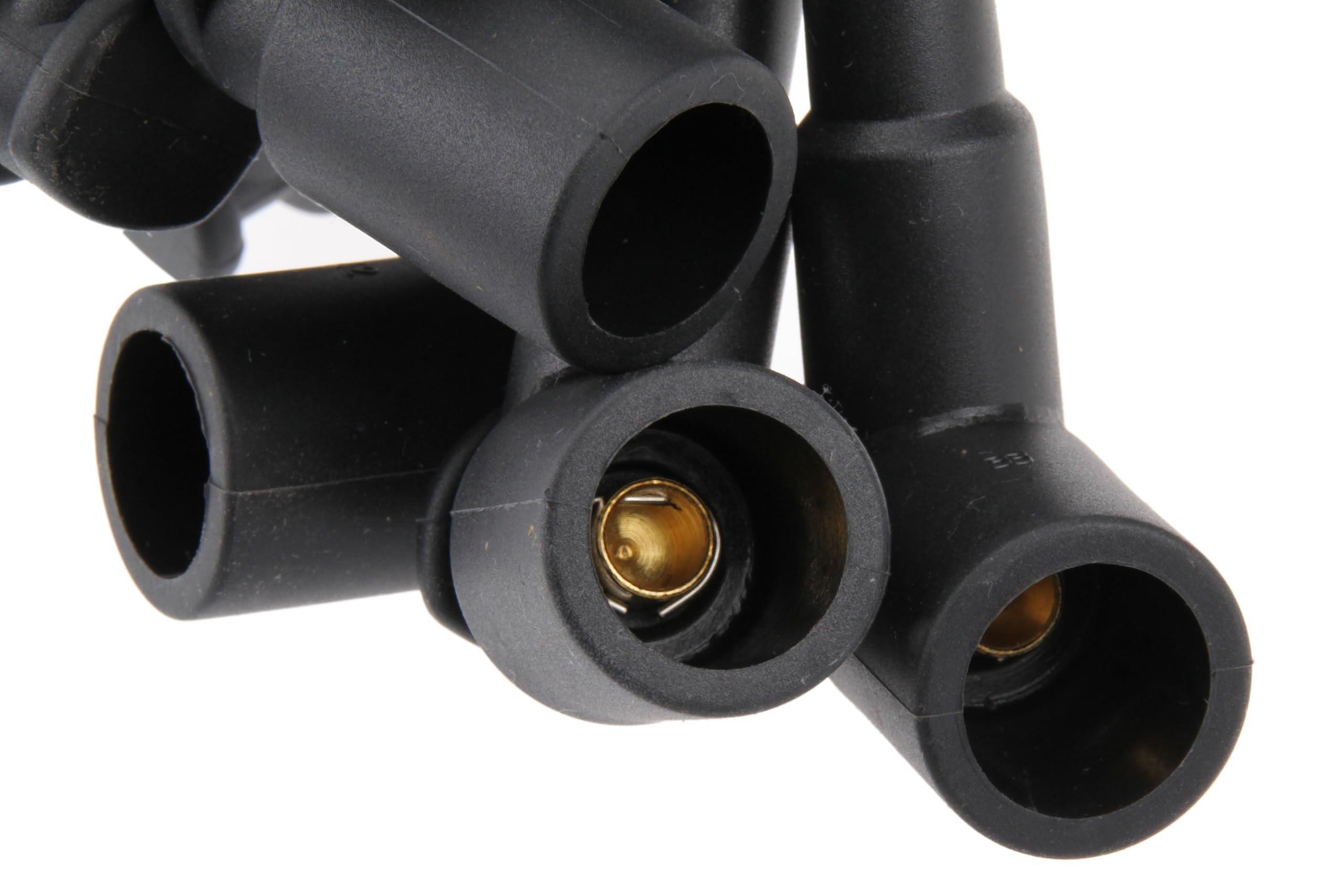 URO Parts Q4 15 0027 - Set di cavi per candele di accensione
