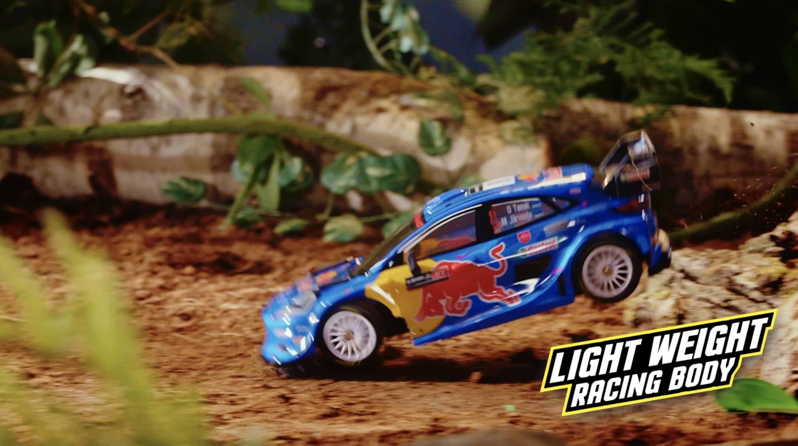 Nikko RC 10403 Red Bull M-Sport Ford Puma #8 Tänak 28 cm, realistyczne detale z dodatkowym zestawem opon i śrubokrętów, zdalnie sterowany 2,4 GHz, zasięg 30 m, od 6 lat, niebieski