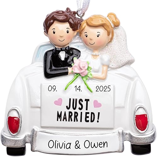Adorno personalizado de casados con nuestra primera Navidad 2023  Adorno personalizado de automóvil vintage para árbol de Navidad  Recuerdo de
