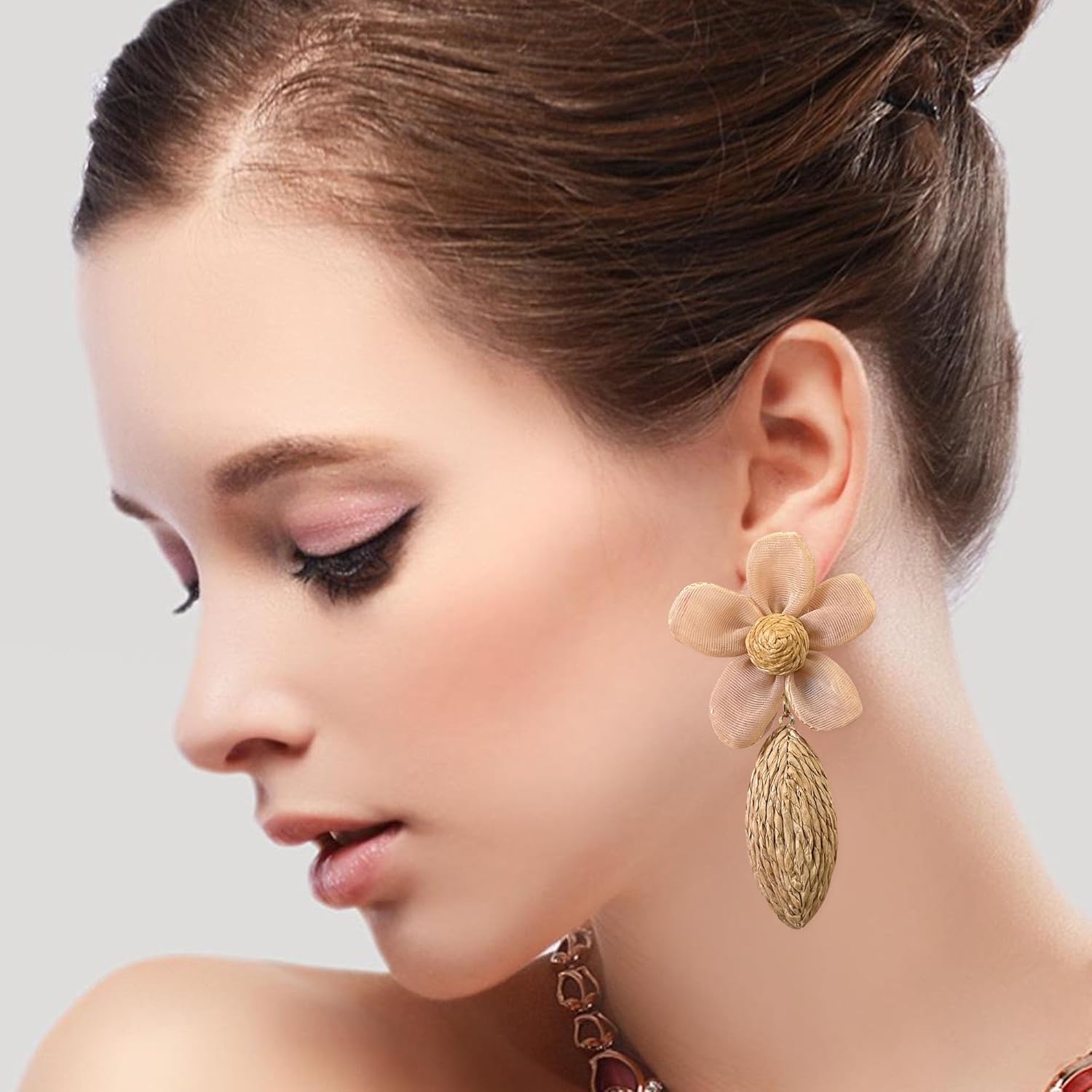 Flower Rattan Earrings for Women Statement Boho Raffia Straw Wrapped Flower Drop Dangle Earrings Summer Tropical Beach - Image 3