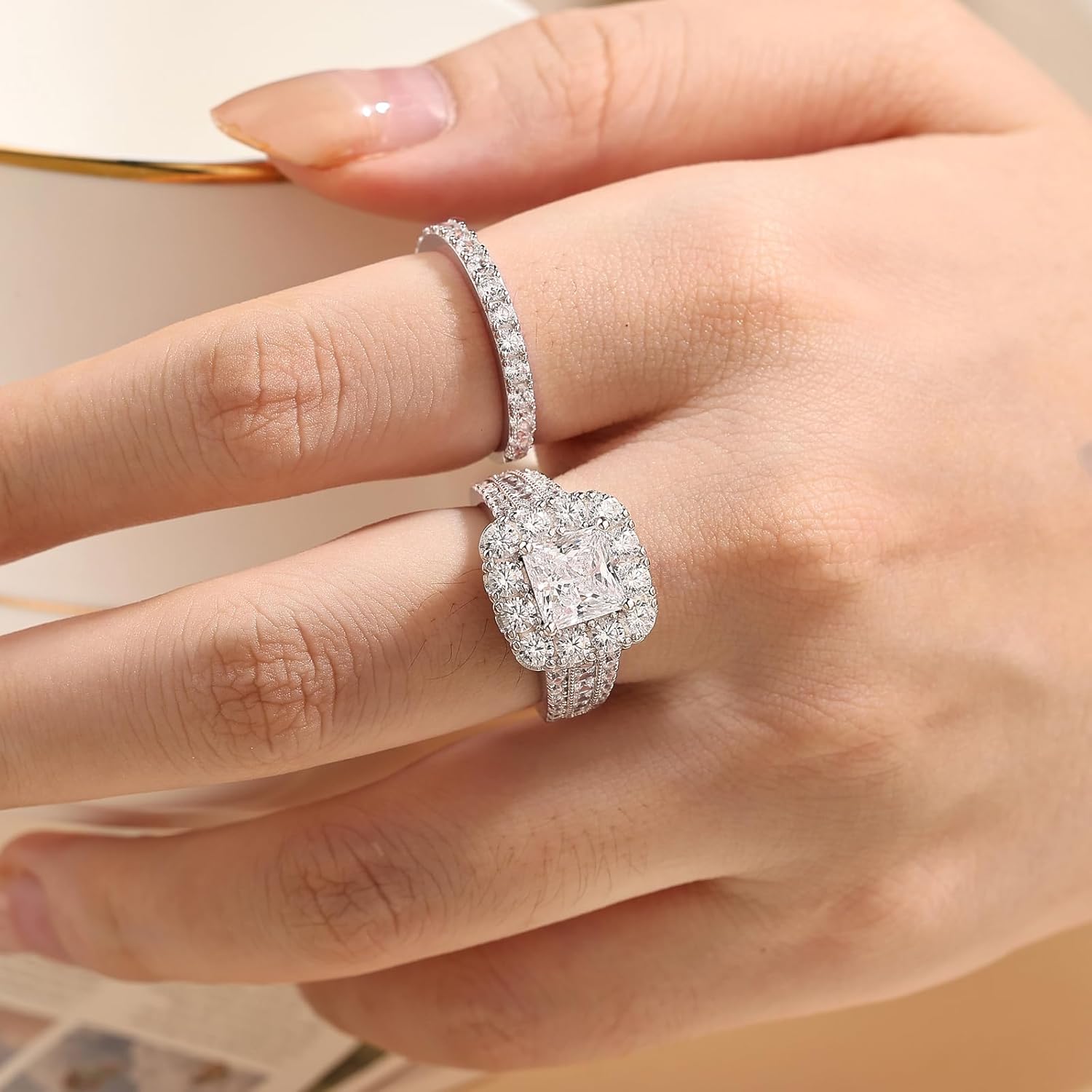 SHELOVES Moissanite Wedding Rings Bridal Set for Women Princess Cut D Color VVS1 Clarity 925 Sterling Silver Engagement Rings Sz 5-10