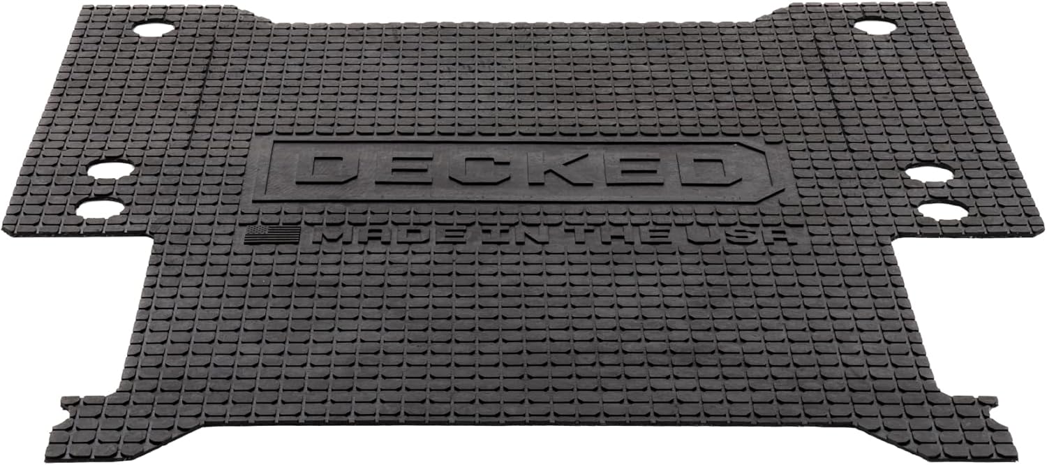 DECKED Battle Mat - Midsize Long (6' - 6'2")