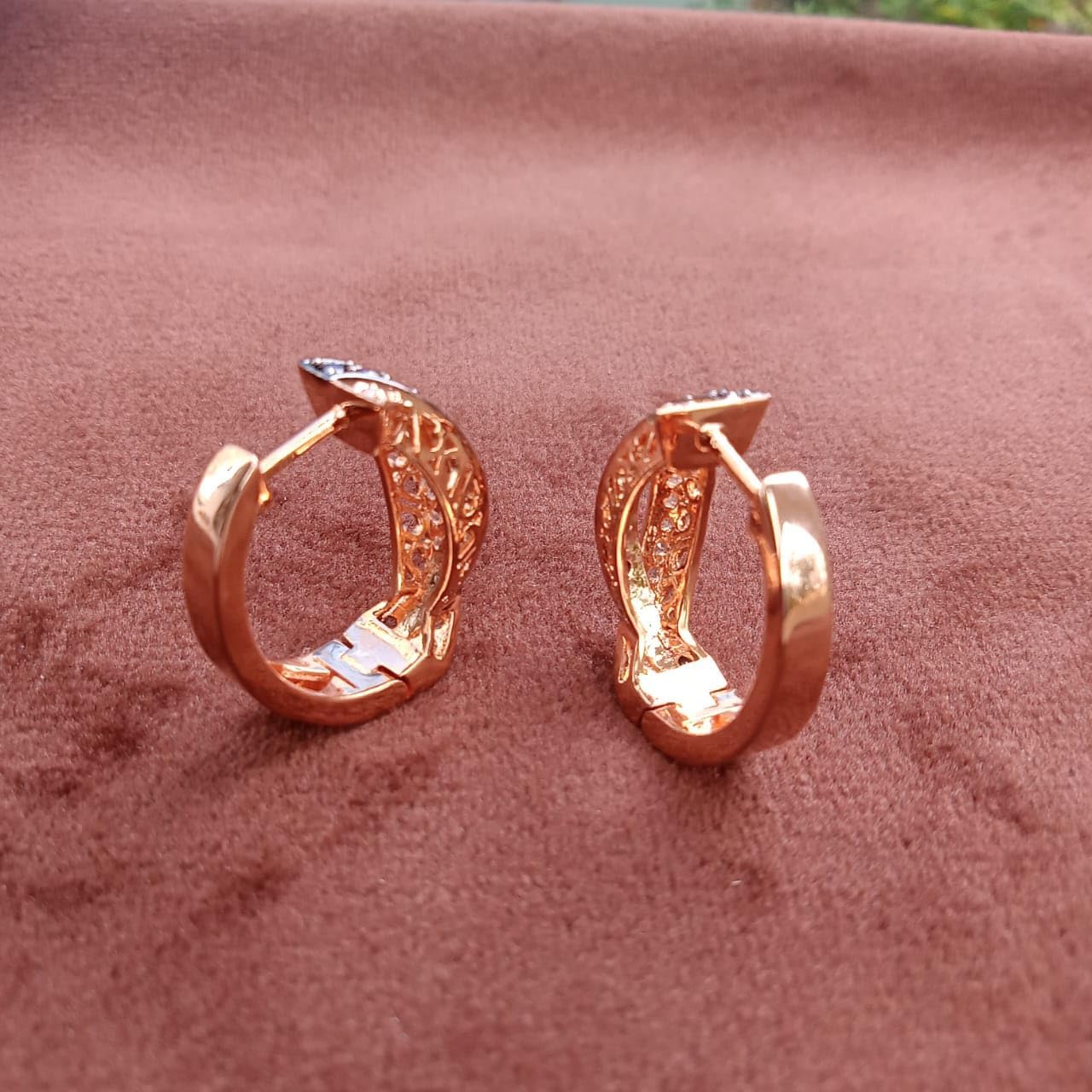 4 CT Round Shape Brown and White Diamond Intertwined Wedding Engagement Hoop Earrings In 14K Rose Gold Plated