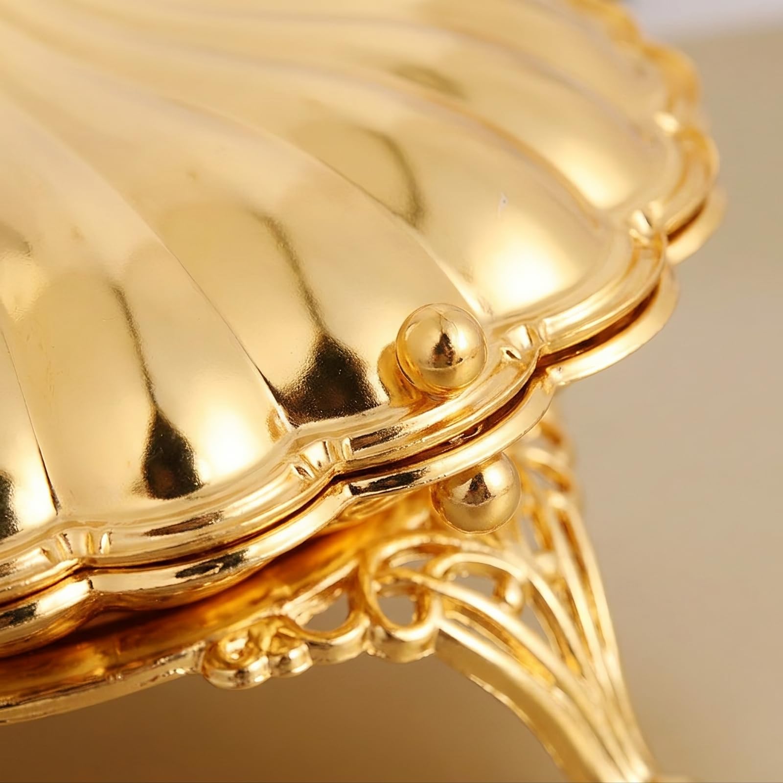 Colcolo Vassoio Decorativo Conchiglia Vassoio da Portata Piatto Frutta Scatola Caramelle Centrotavola in Lega di Zinco con Finitura Metallizzata E Profilo a, Oro, Grande 35x31x9.5 Cm