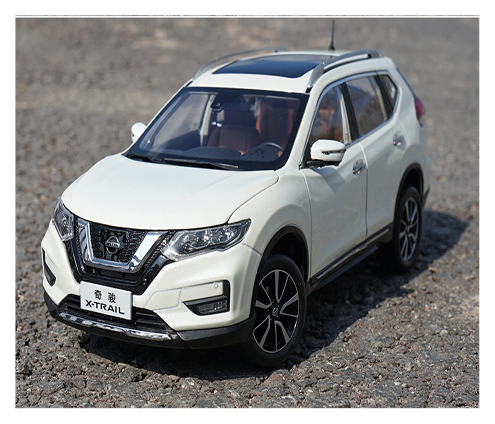 Amazon.co.jp: ミニチュアカー 1:18 日産エクストレイル XTRAIL