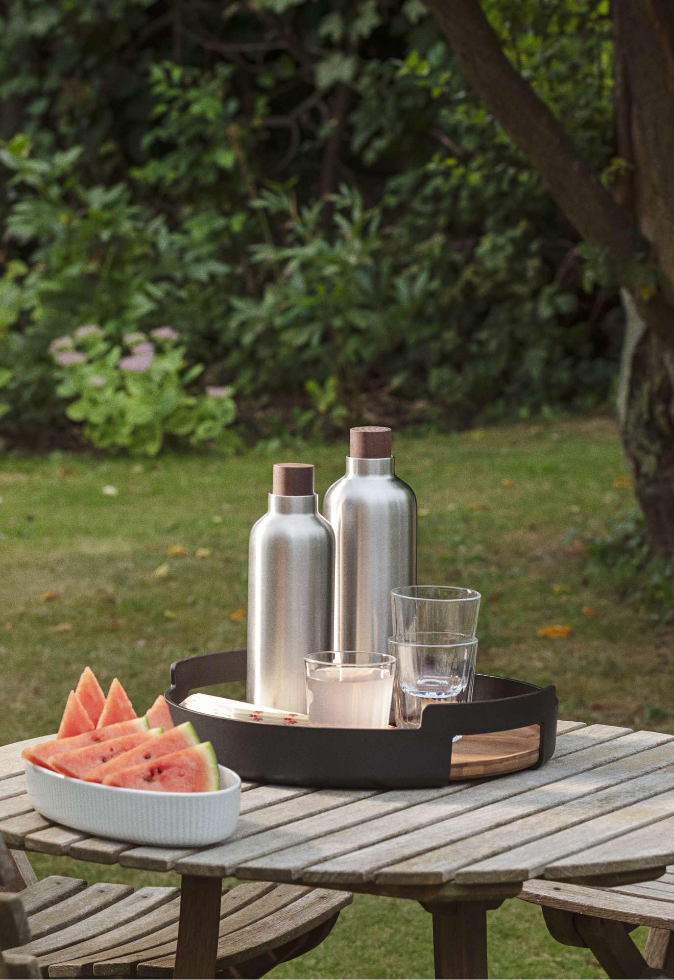 Eva Solo | Liquid Lounge Thermoflasche 1,0 L | Hält Getränke stundenlang kalt - optimal für sonnige Tage im Garten oder im Park | Brushed Steel