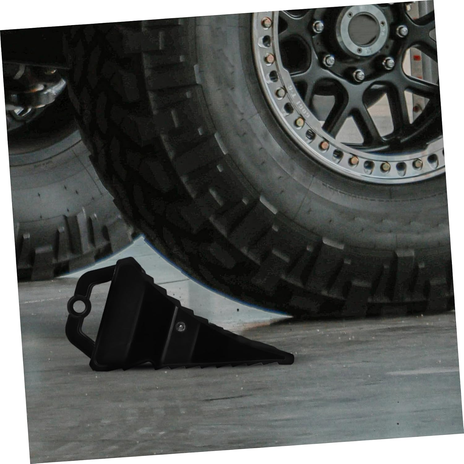 CHILDWEET Tire Stopper for Trucks Rv Wheel-Slip Mats Caster Wheel Stoppers Tire Chock Long-Term Durability Stable Base