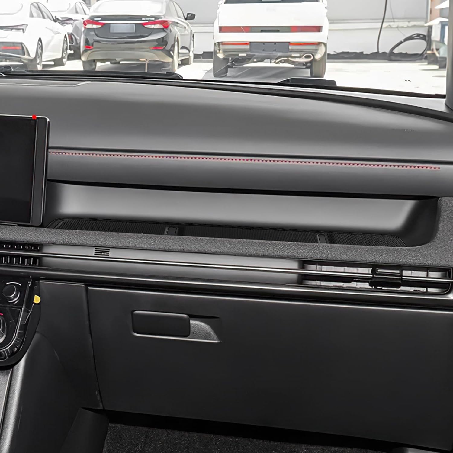 KUNGKIC for Hyundai Tucson 2025 Passenger Storage Mat Dashboard Organizer Interior Organizer Tray Anti-Slip Pad Accessories 1 PC (Black)