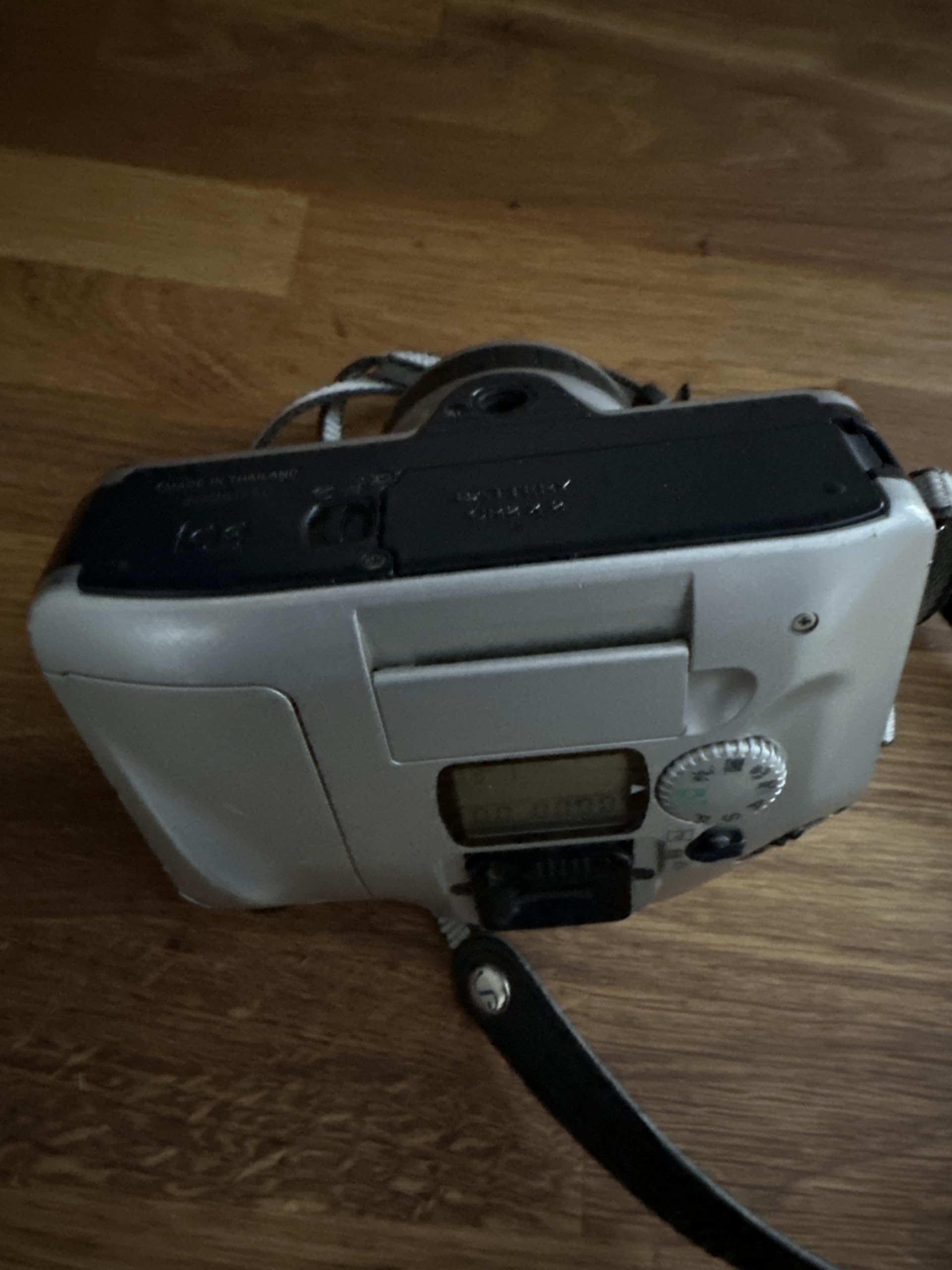 Lot 200 - A Nikon Pronea S APS Camera