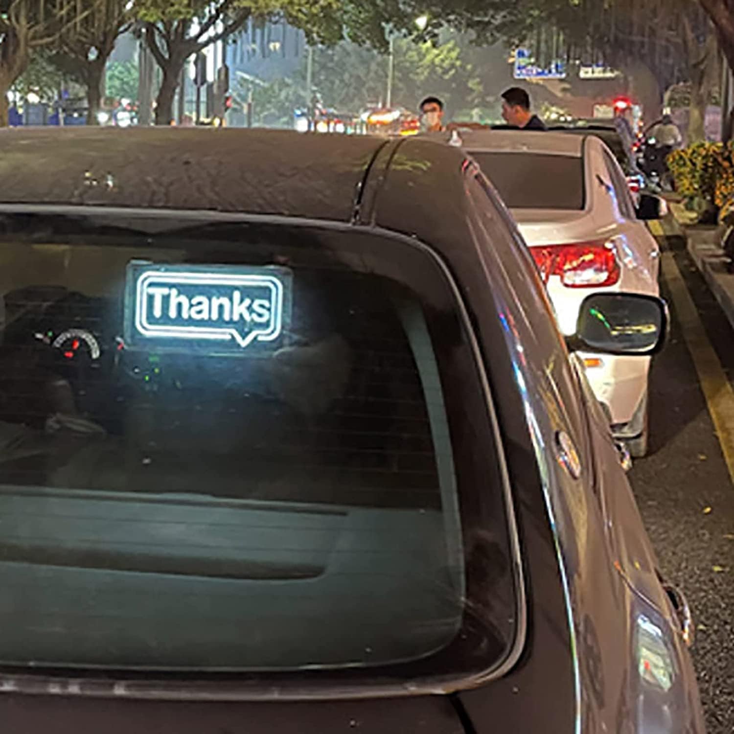 Produktbild von Fernbedienung Autolicht LED-Dankeschön-Schild Fürs Auto Mit Fernbedienung - Höflichkeit Im Straßenverkehr Heckscheibenbeleuchtung