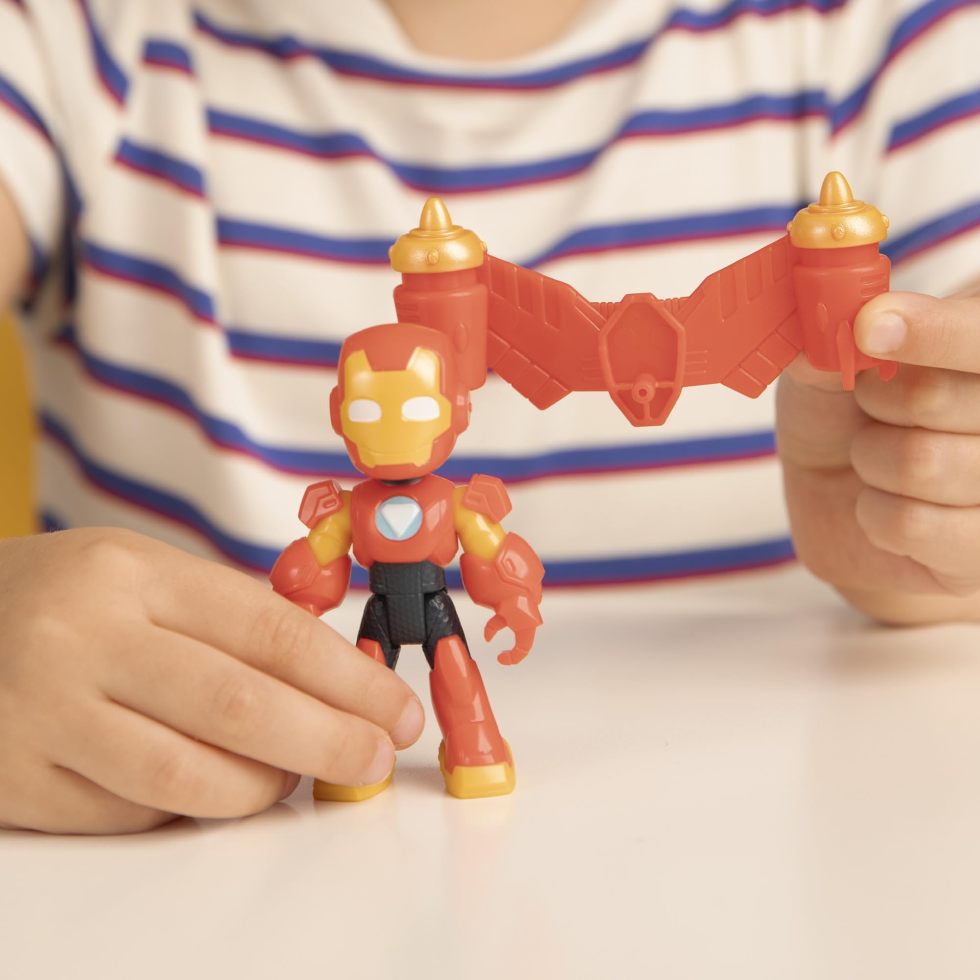 Kolekcja Spidey and Iron Man: Avengers Team-Up z postaciami z seriali "Spidey i Super-kumple" oraz "Iron Man and His Awesome Friends" Marvela
