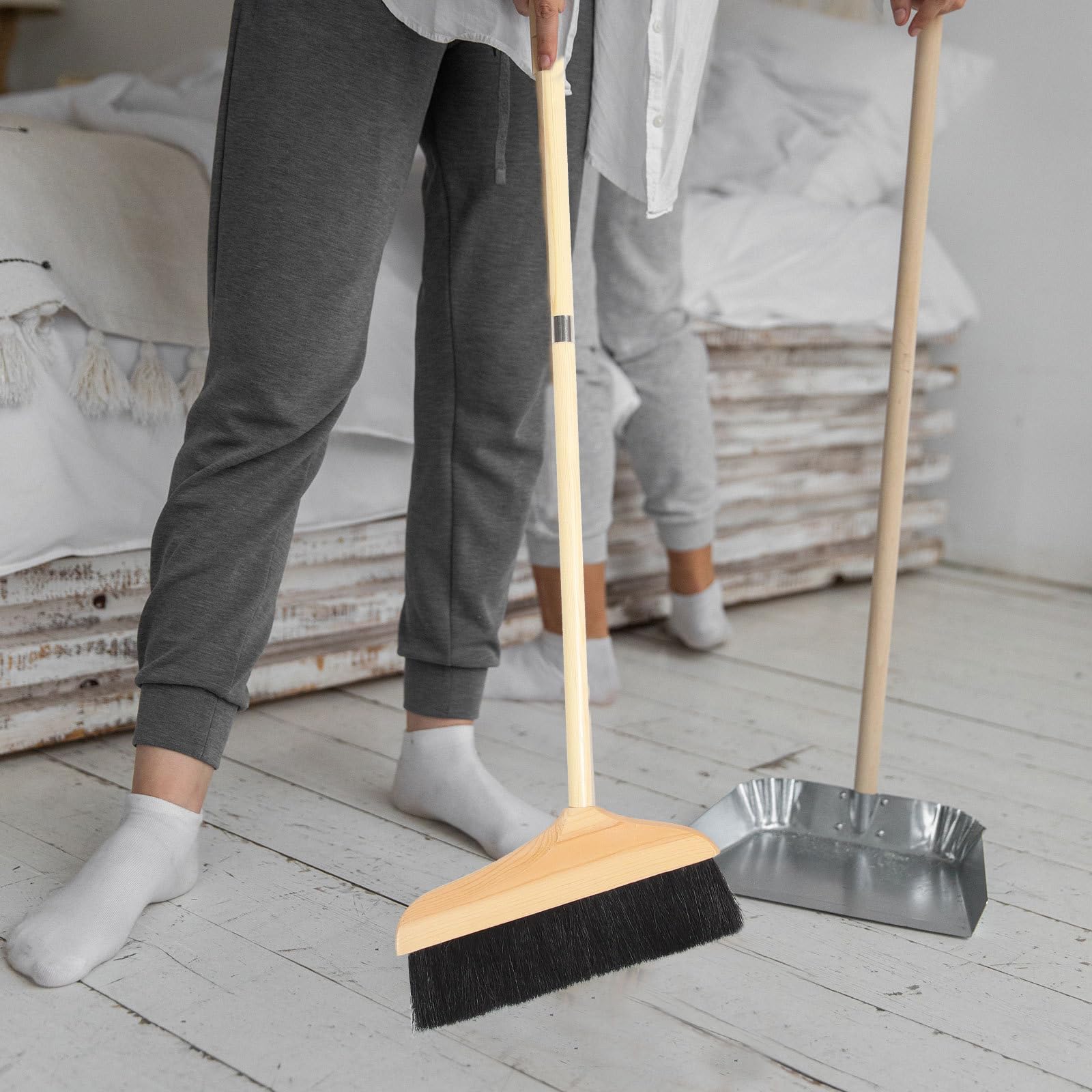 Scopa con setole morbide e manico lungo, 90 cm, ideale per interni ed esterni, per tappeti, piastrelle e pulizia, struttura in legno resistente