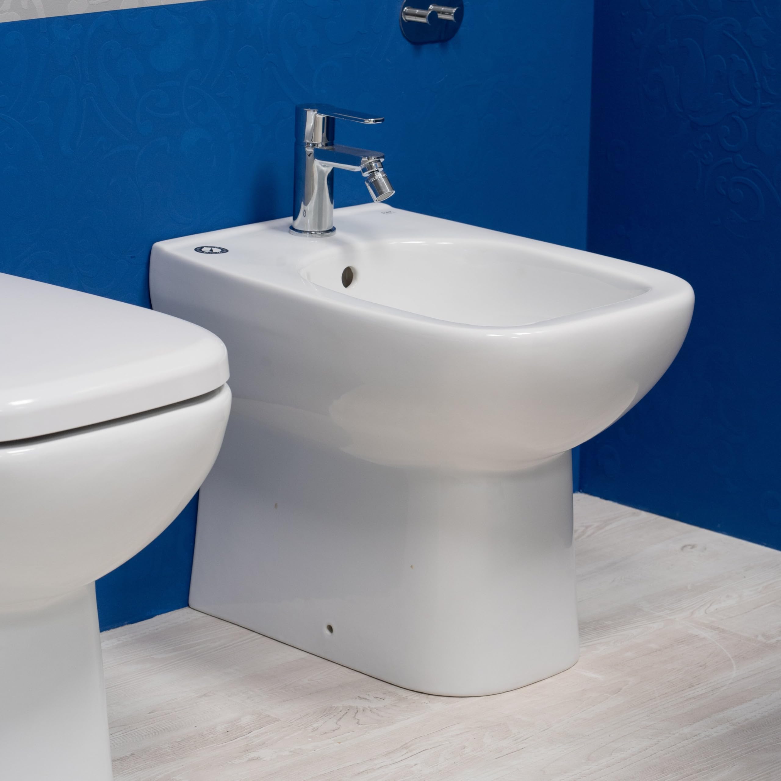 Bidé de pared de cerámica blanca serie Origin | Rak Ceramics