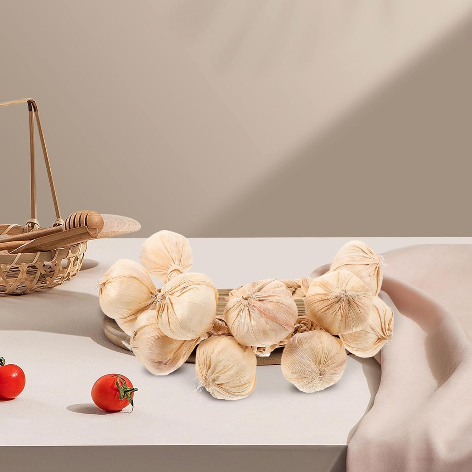 Realistic Garlic String Decor 12 Lifelike Artificial Garlic Bulbs for Home Kitchen Photography Props Farmhouse Decoration