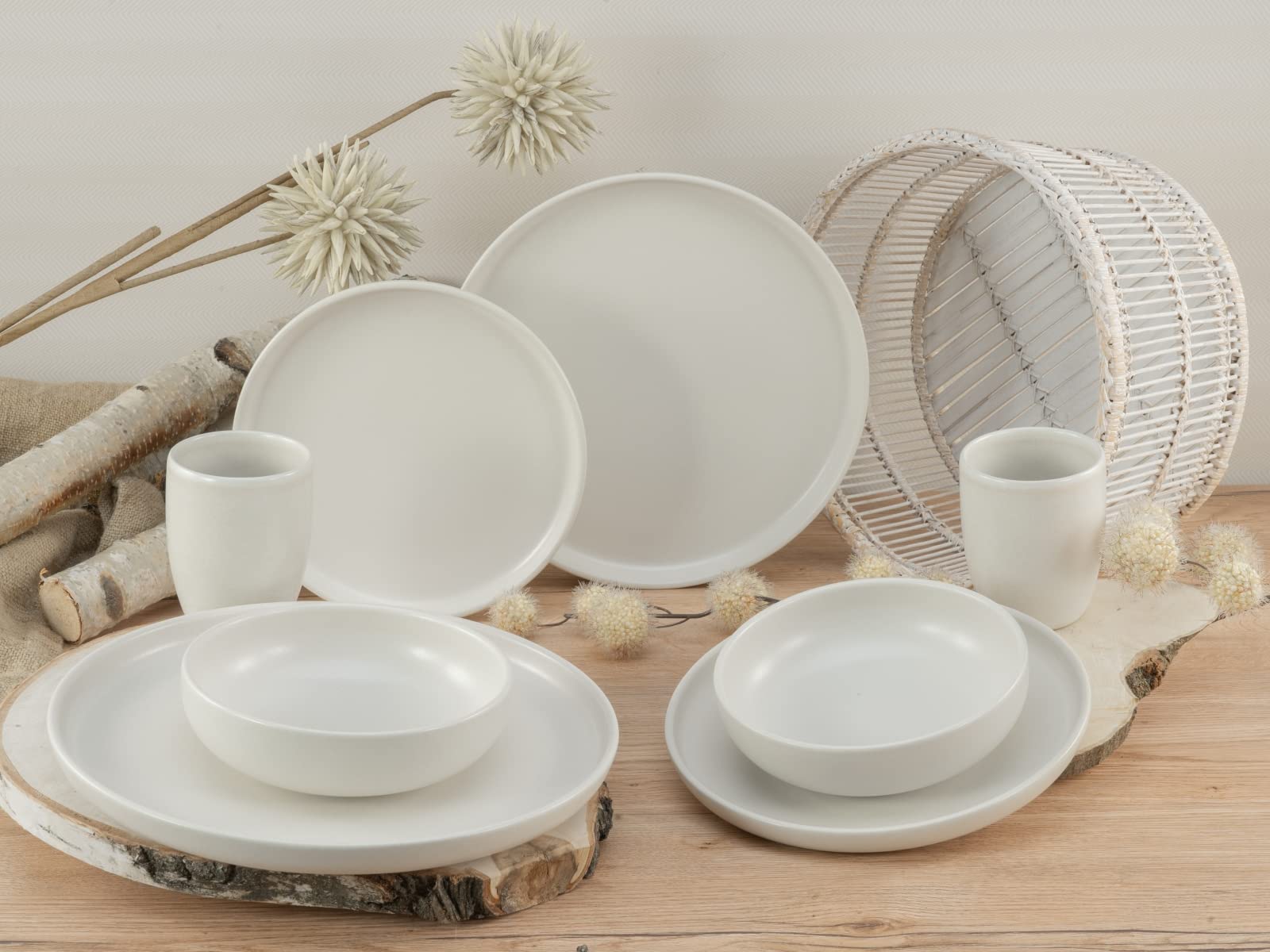 CreaTable, 33065, Serie Uno offwhite, 12-teiliges Geschirrset, Teller Set aus Steinzeug, spülmaschinen- und mikrowellengeeignet, Made in Portugal
