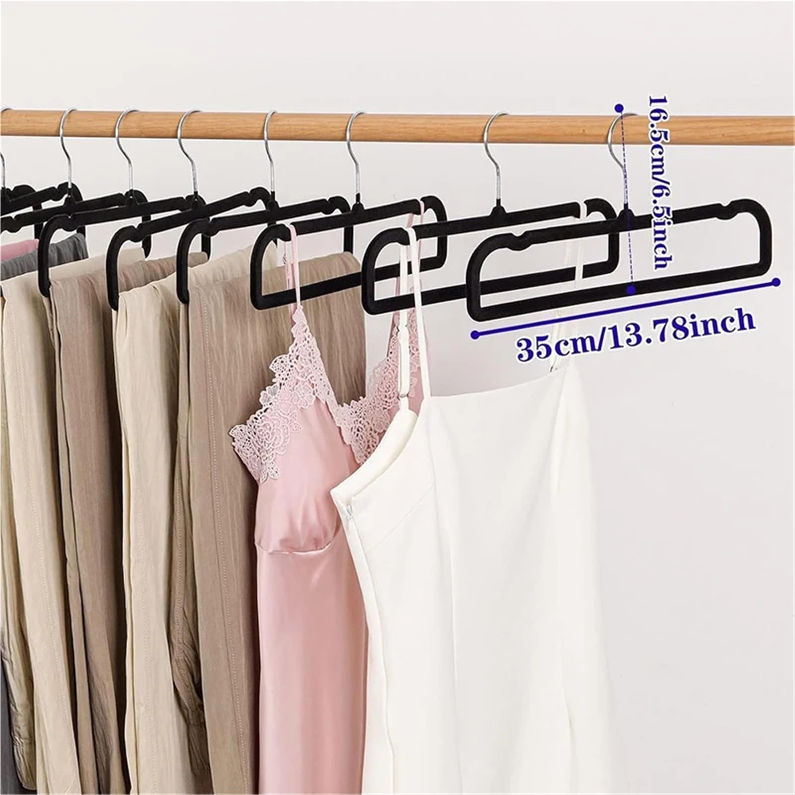 10–30 Stück rutschfeste Samt-Kleiderbügel – platzsparende schwarze Kleiderbügel für Schrank, perfekt für BHs, Jeans, Hosen und Feinwäsche (10 Stück)