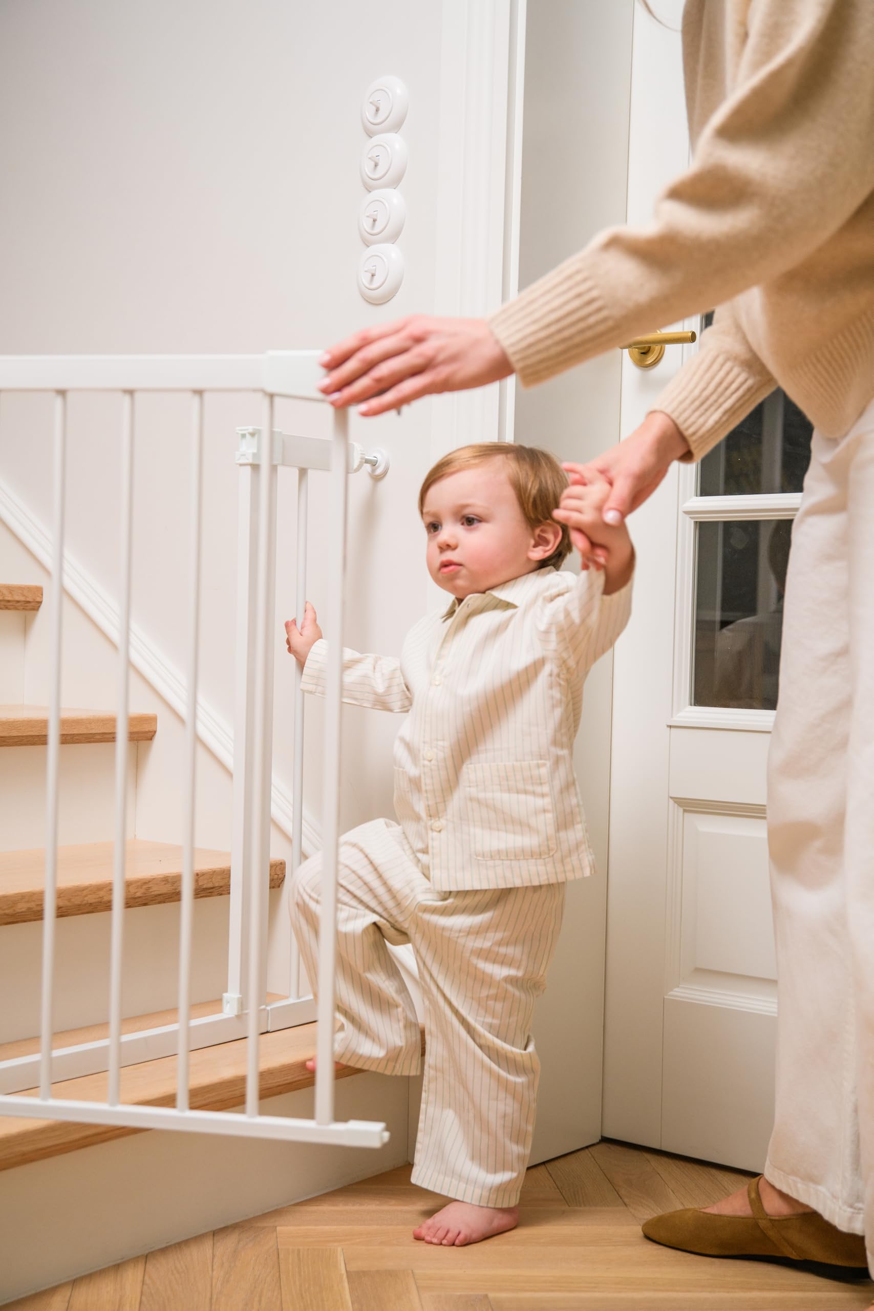 Barrera para Puerta y Escalera MoMi PAXI Plus, Extensible de 75 a 82 cm, Barrera de Seguridad para niño con 2 Extensiones de 7 y 14 cm Incluidas, a presión - Montaje sin taladrar