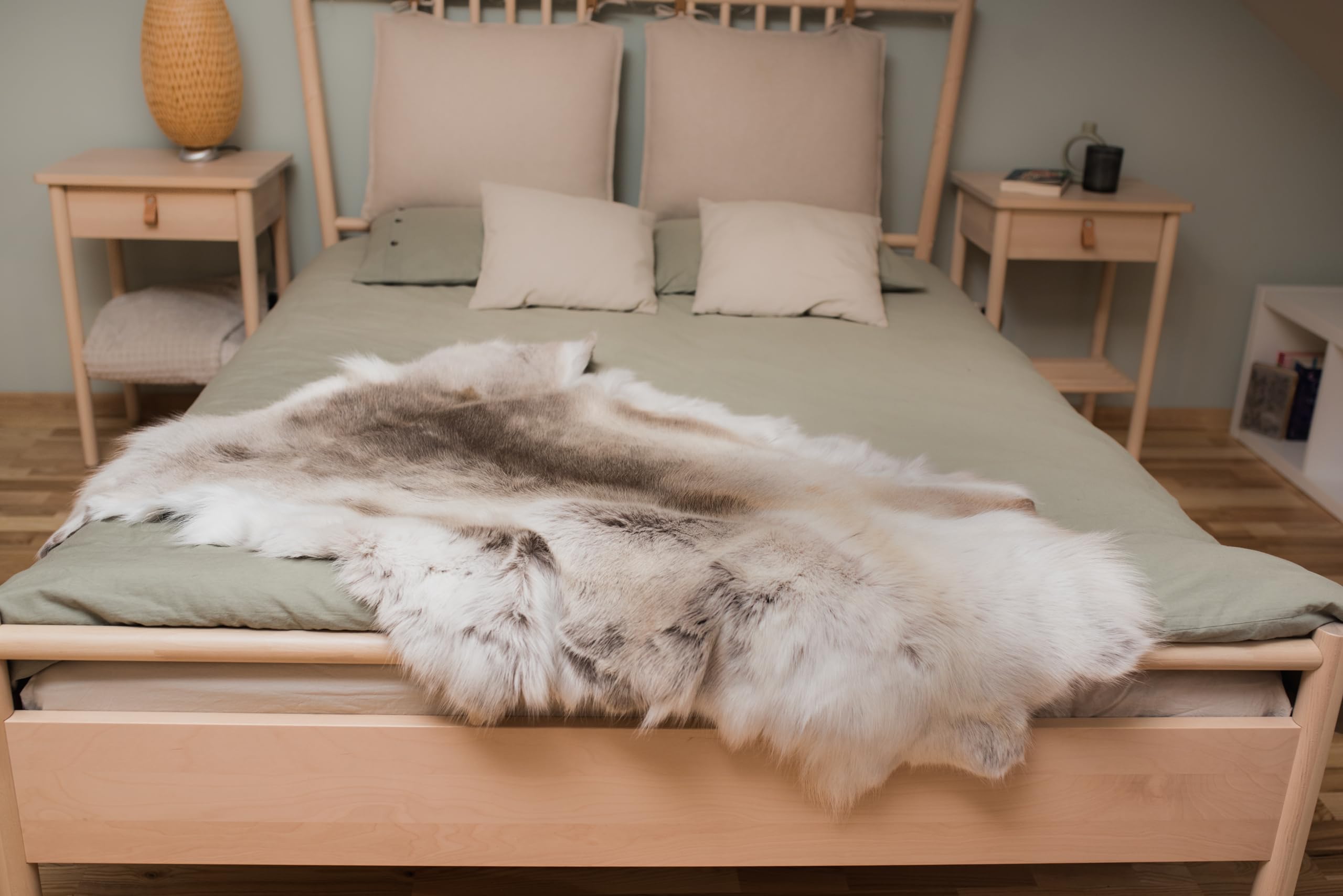 Giant Exclusive Scandinavian Reindeer Natural, Skin Hide Rug, Caribou Hide, Prime Quality 100% Leather, Rentier Hygge (130cm)