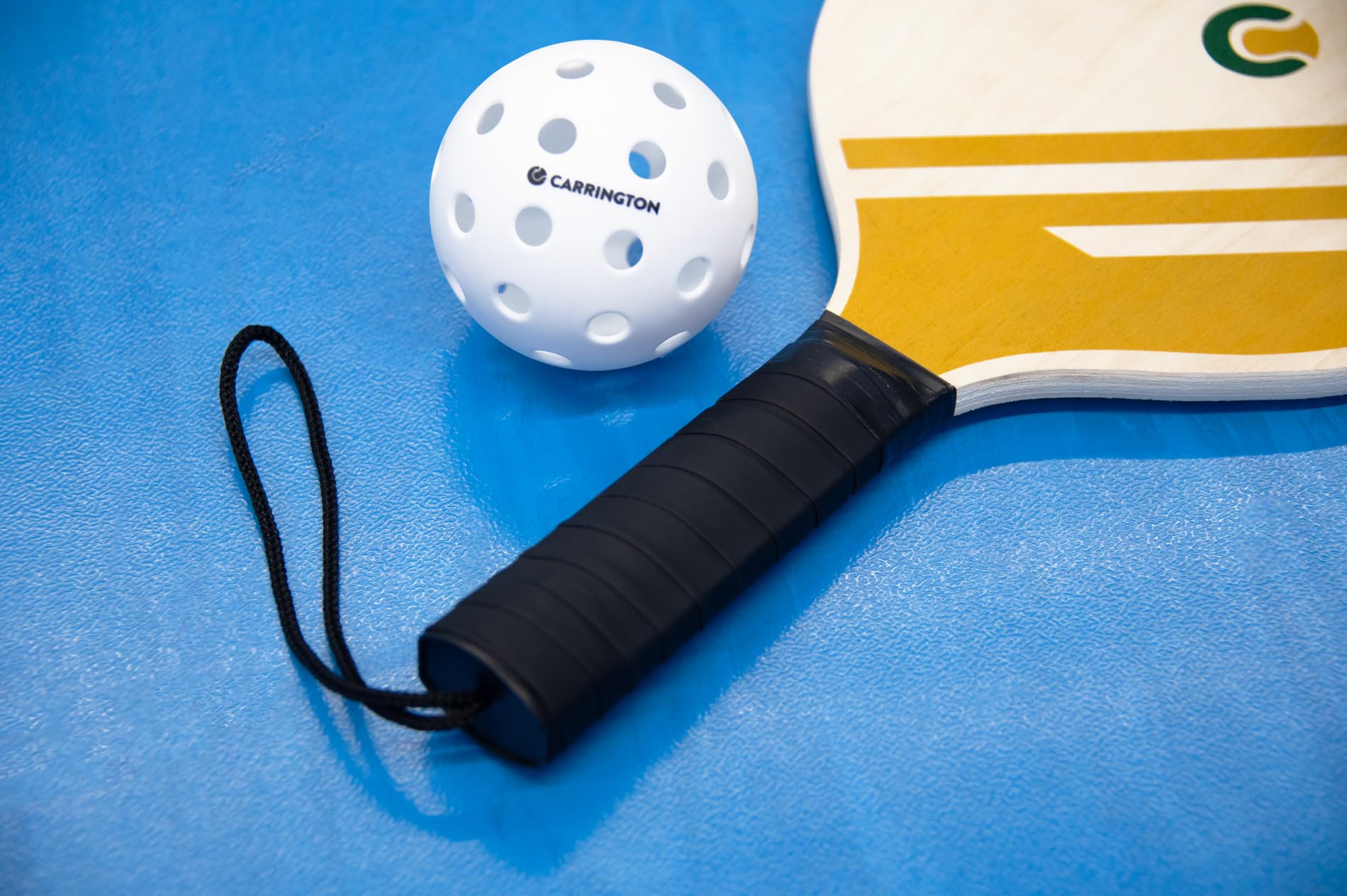 Carrington Pickleball-Set - mit 4 Bällen, 4 Schlägern und Netz - Tragetasche inkl. - Ideal, um Pickleball anzufangen !