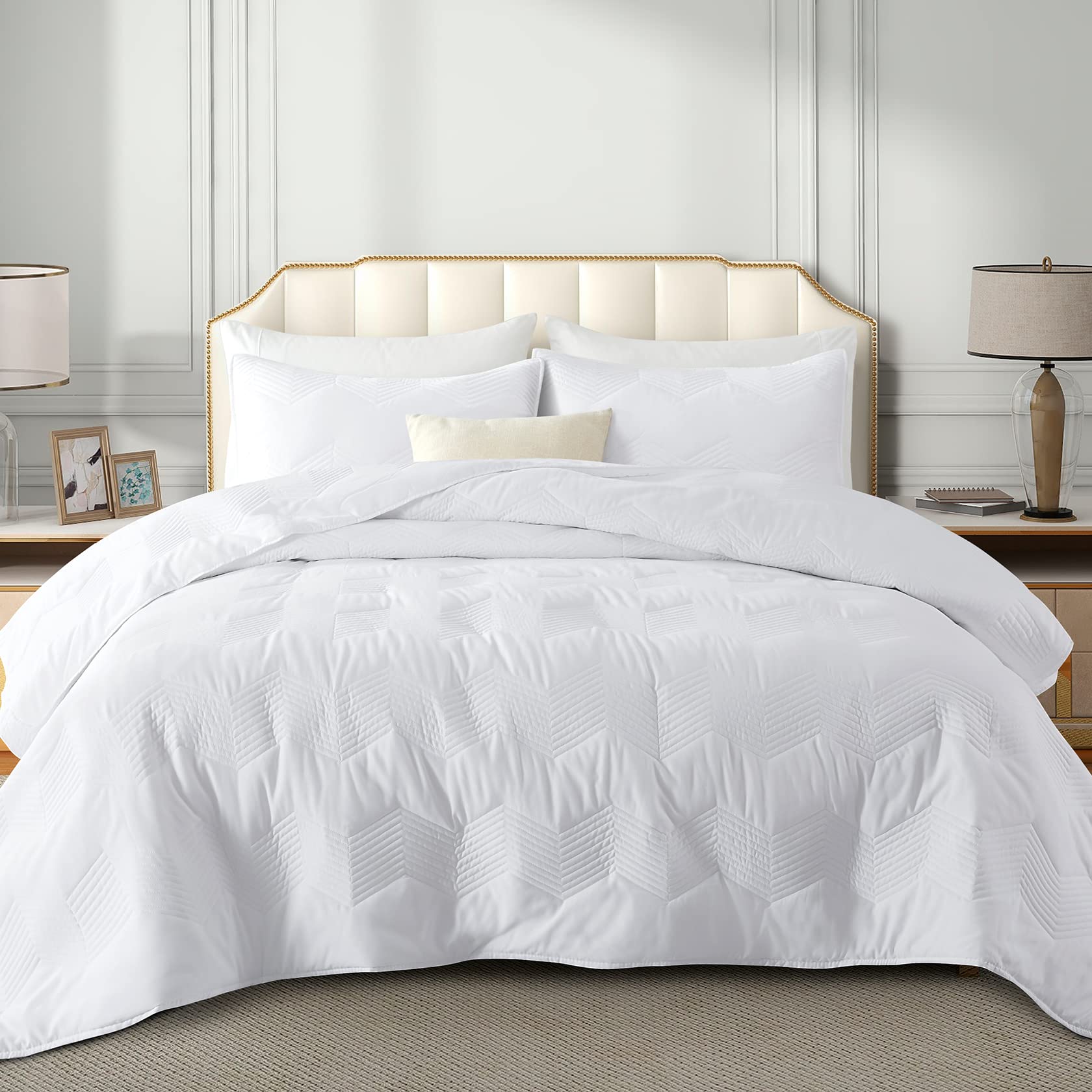 Lavsiry King Size White Quilt Set with Chevron Pattern, Summer